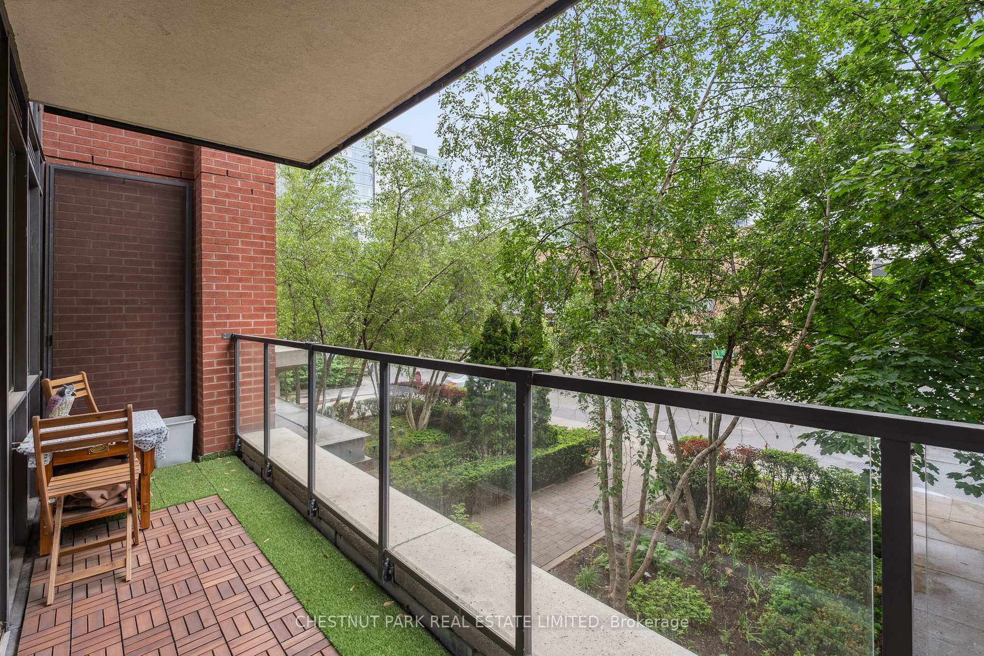 3 Bedrooms Condo at 11 Soho, Toronto For sale