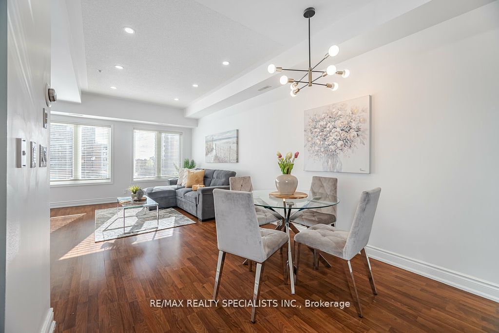 5 Richgrove Drive, #212