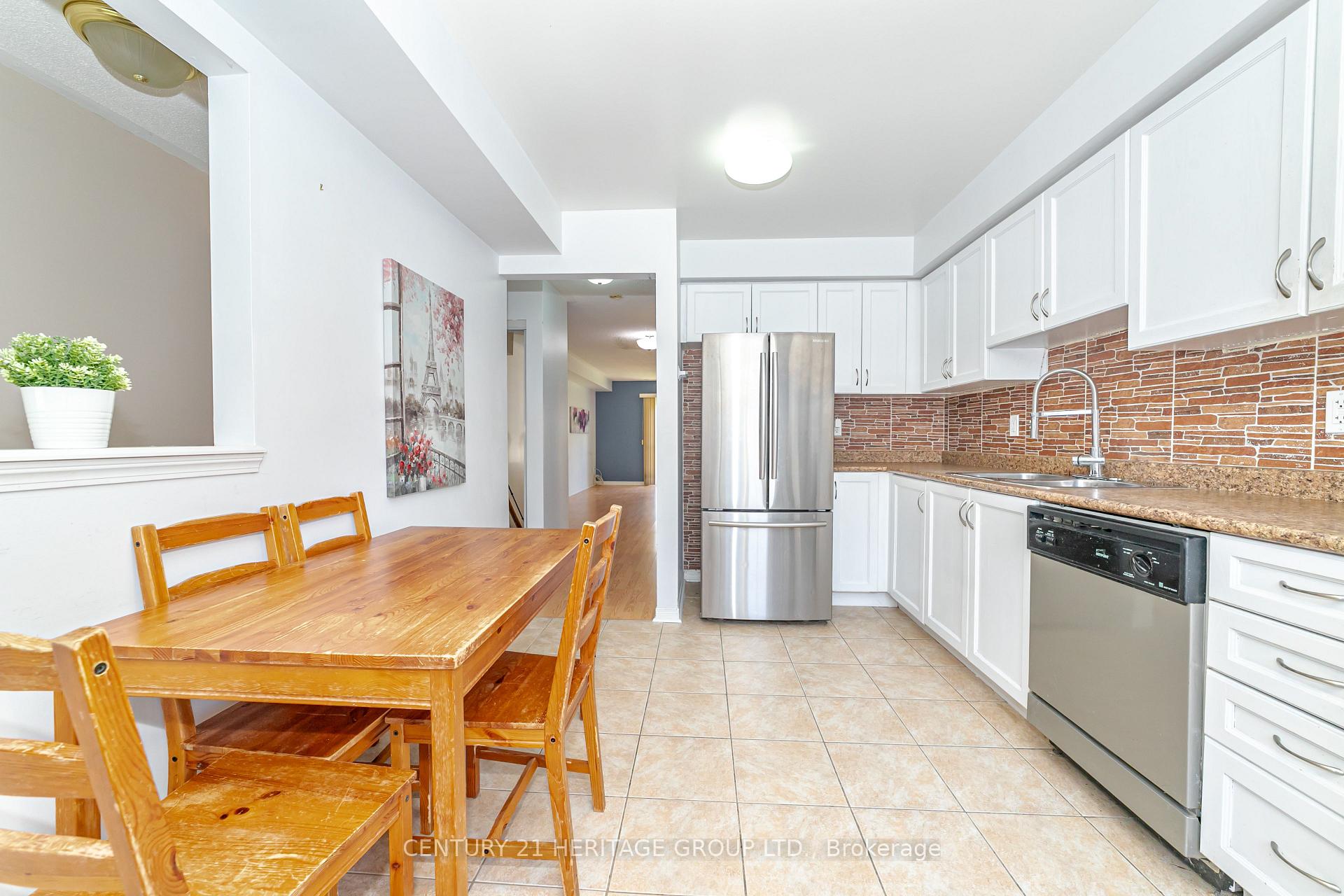 4 Bedrooms Condo at 2780 Eglinton, Toronto For sale
