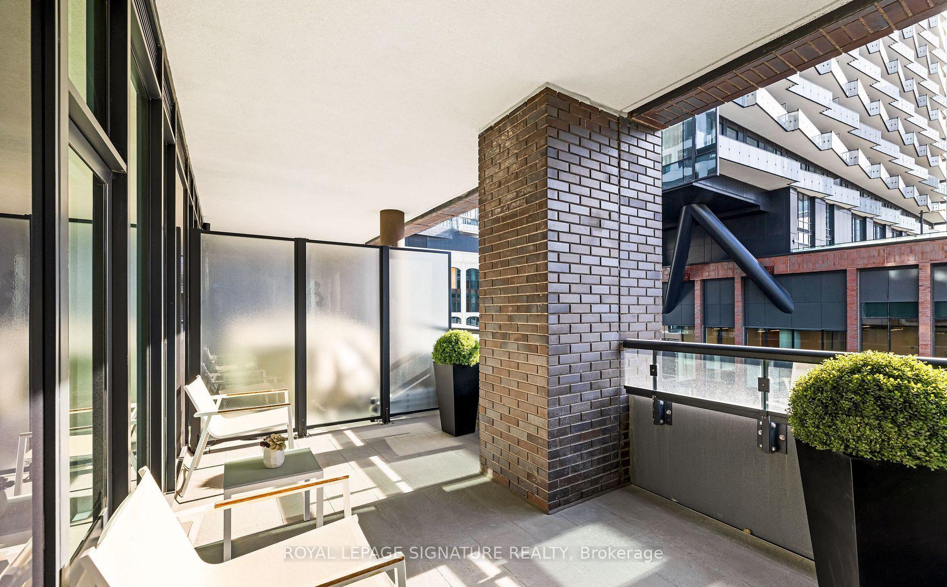 2 Bedrooms Condo at 455 Wellington, Toronto For sale