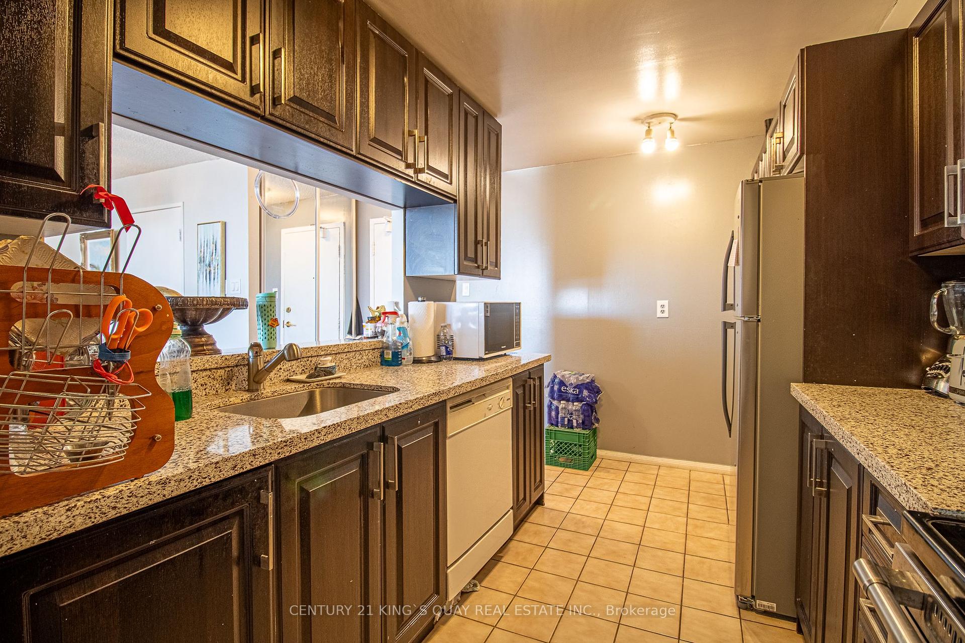 2 Bedrooms Condo at 4185 Shipp, Mississauga For sale