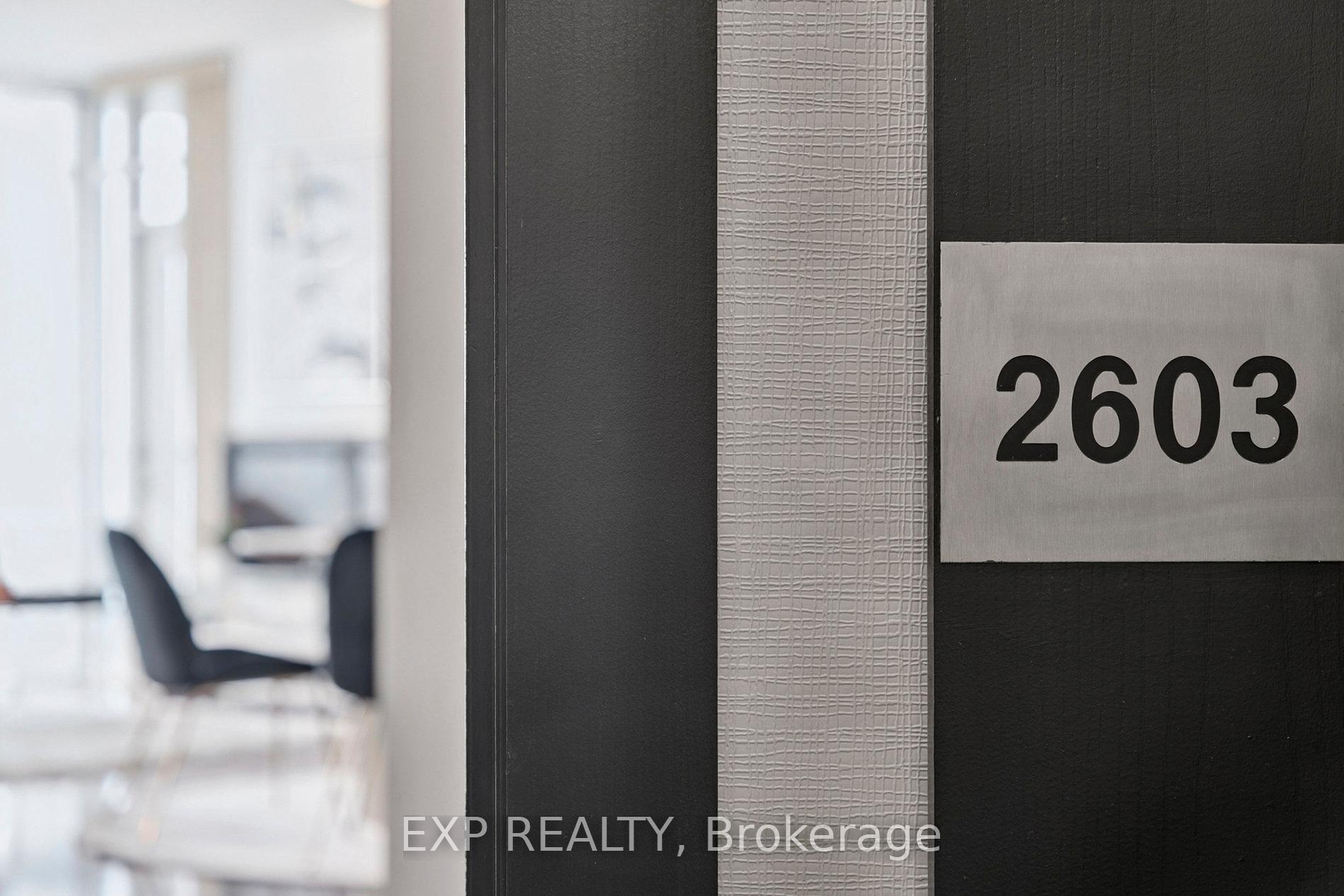 2 Bedrooms Condo at 70 Absolute, Mississauga For sale