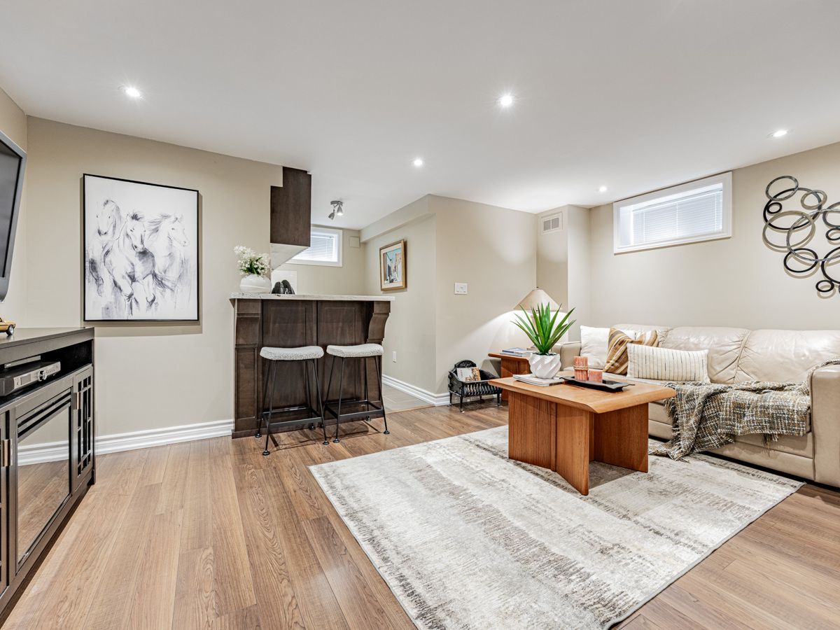 54 Elmsthorpe Avenue