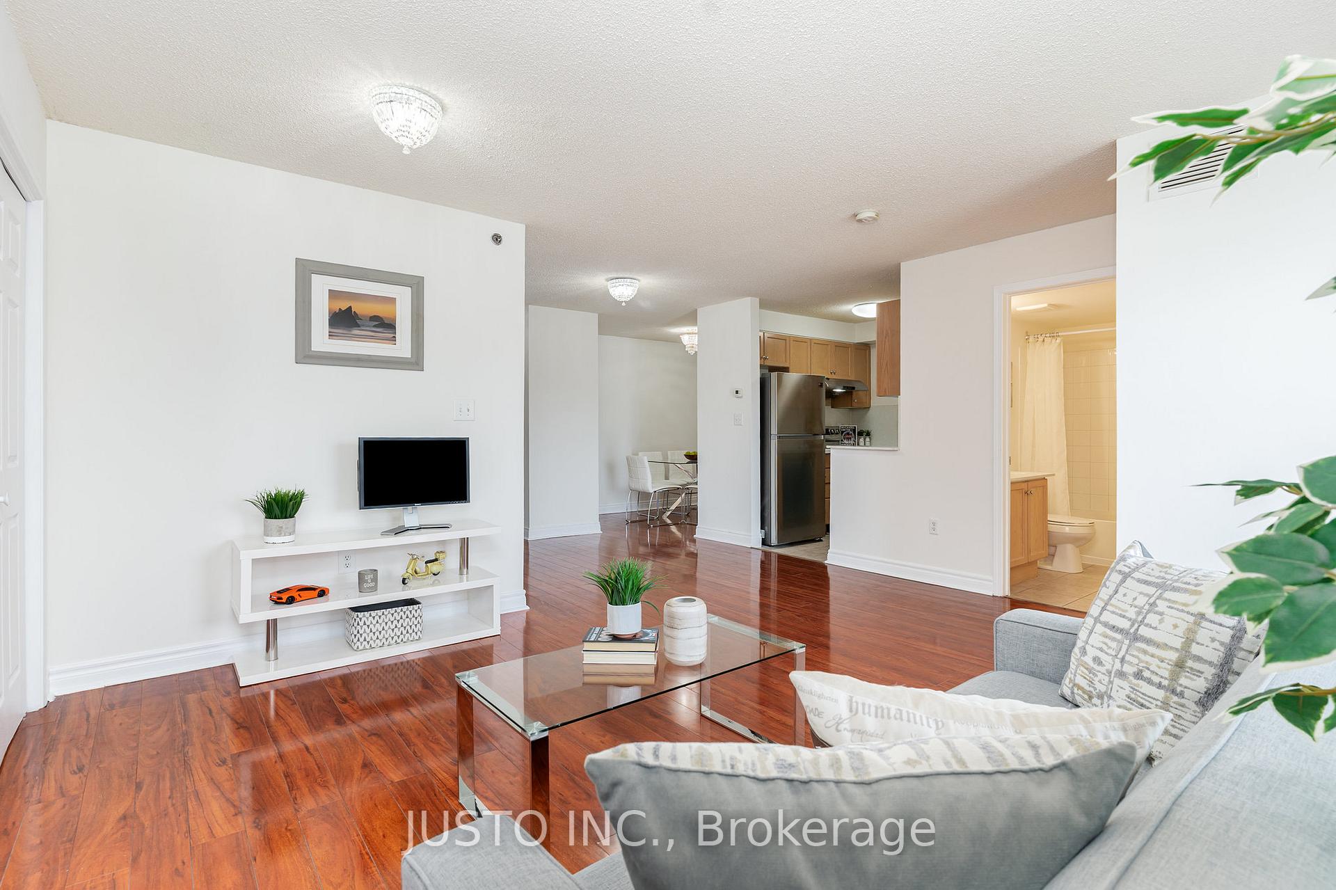 3 Bedrooms Condo at 5235 Finch,  Toronto For sale