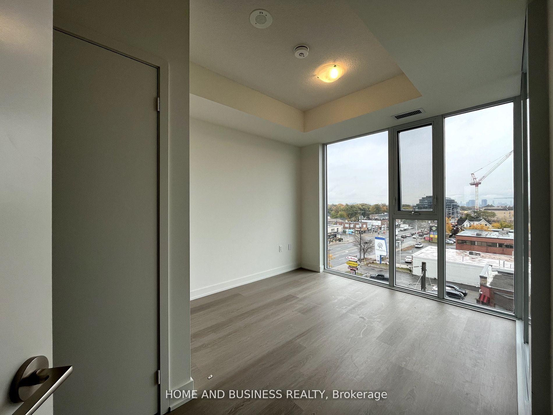 3 Bedrooms Condo at 859 The Queensway,  Toronto For sale