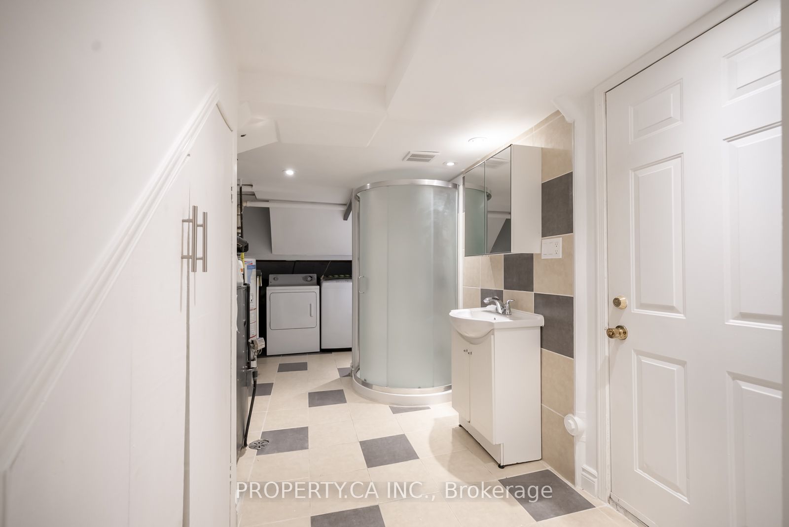 5937 Bathurst Street S, #7