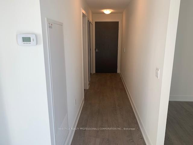 2 Bedrooms Condo at 9 Mabelle,  Toronto For sale