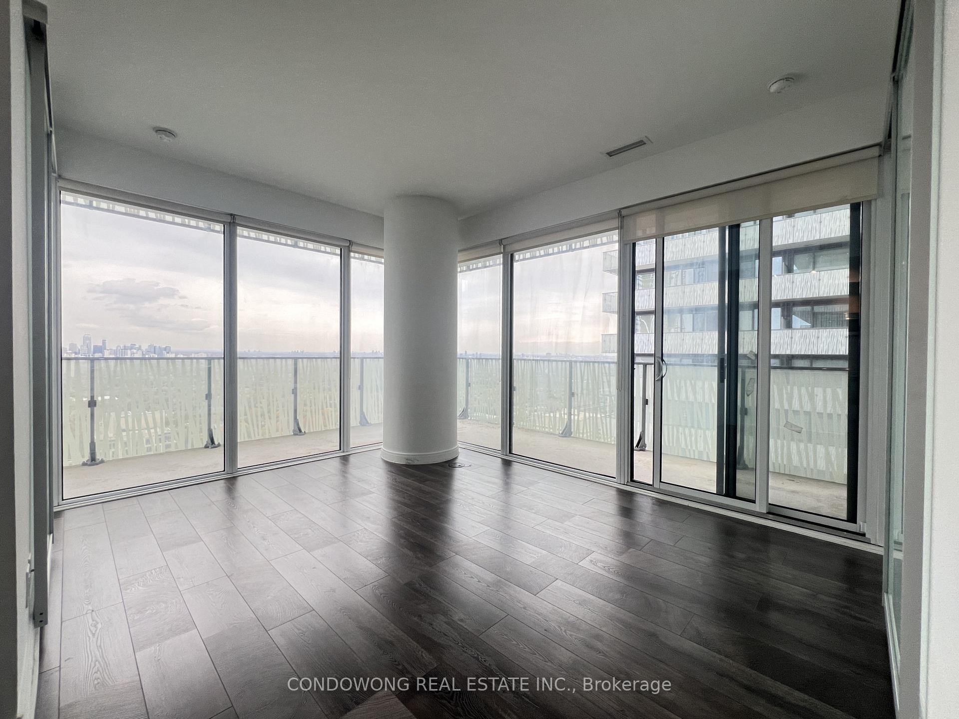 2 Bedrooms Condo at 42 Charles, Toronto For sale