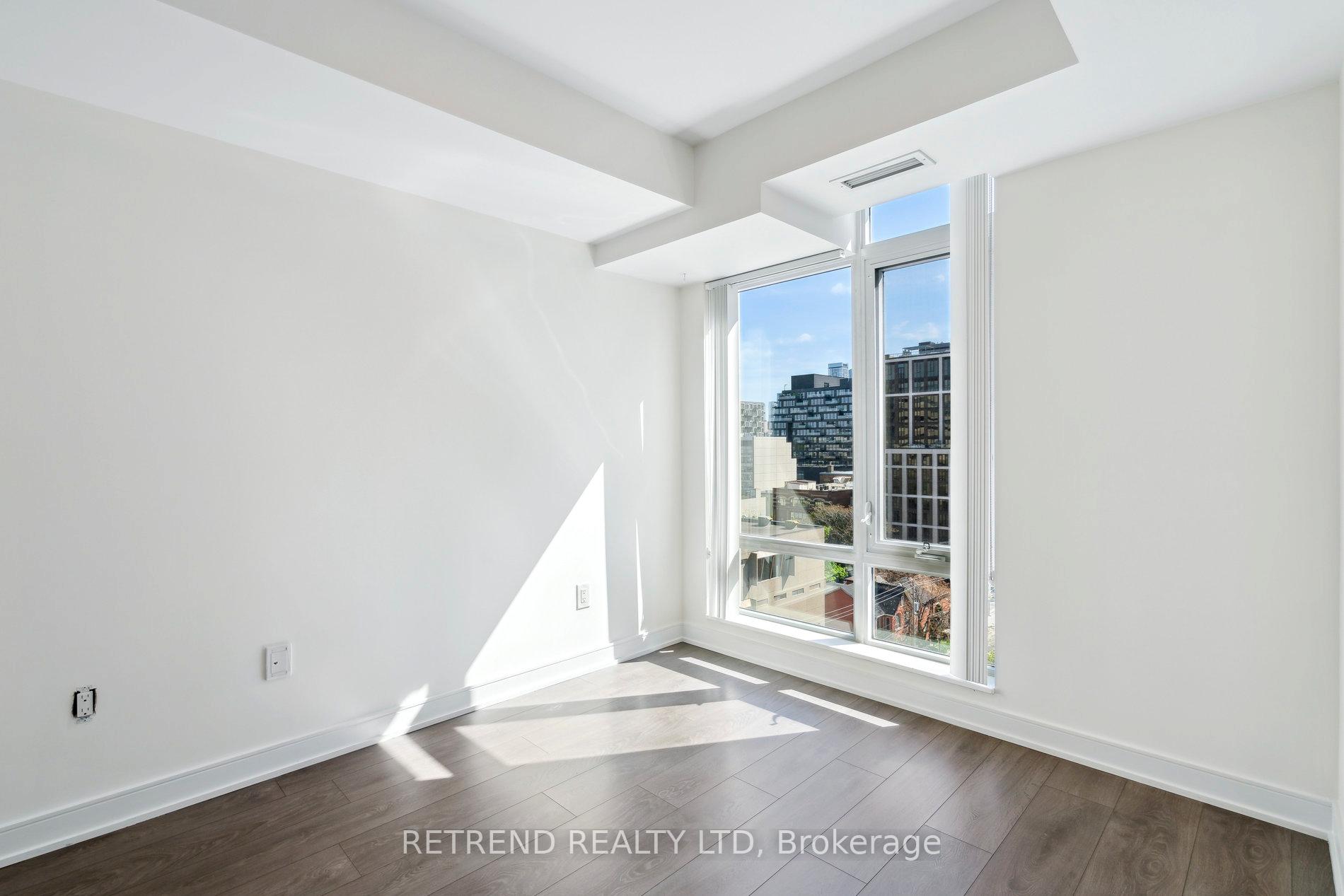 3 Bedrooms Condo at 525 Adelaide, Toronto For sale