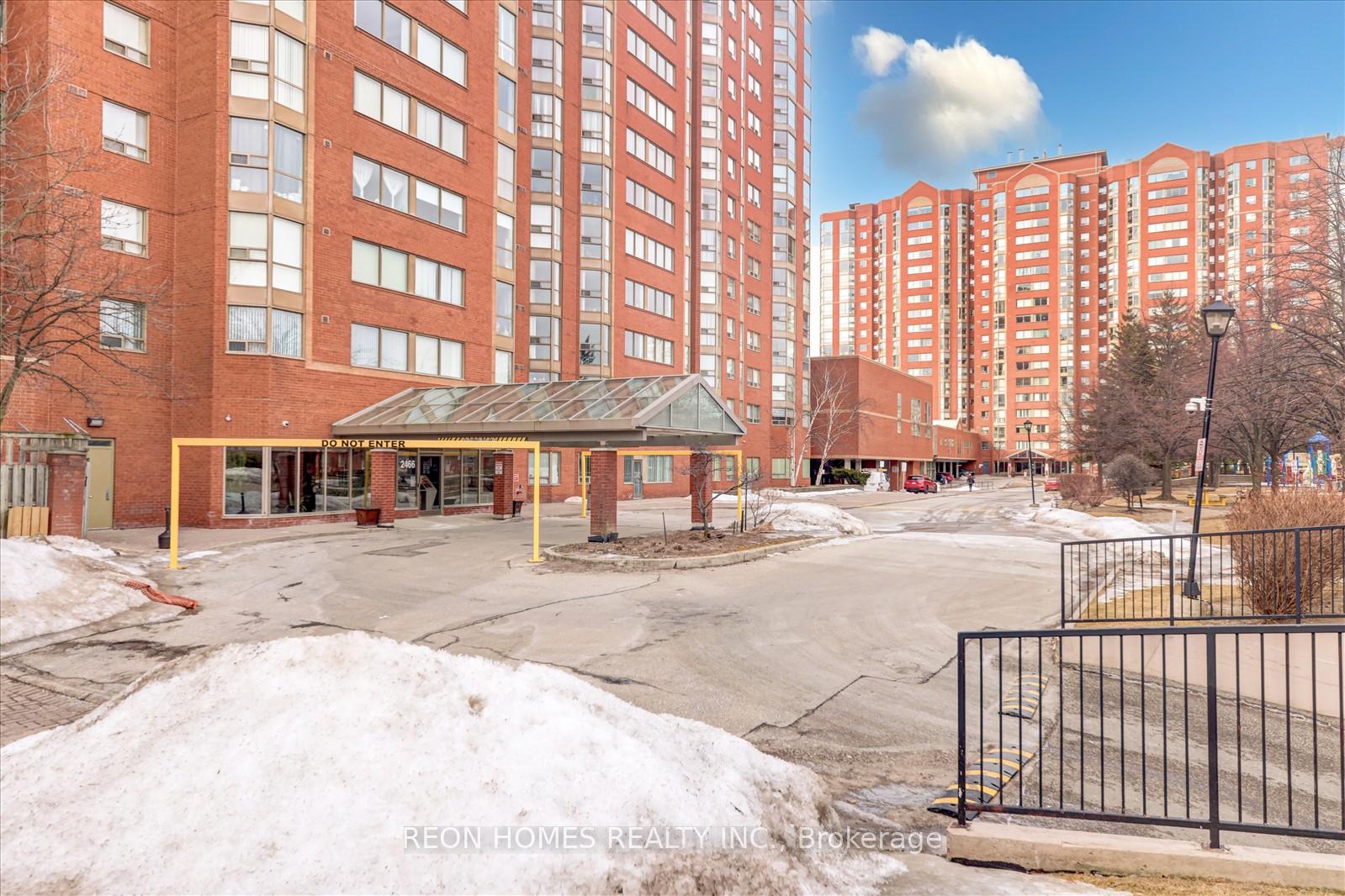 3 Bedrooms Condo at 2466 Eglinton, Toronto For sale