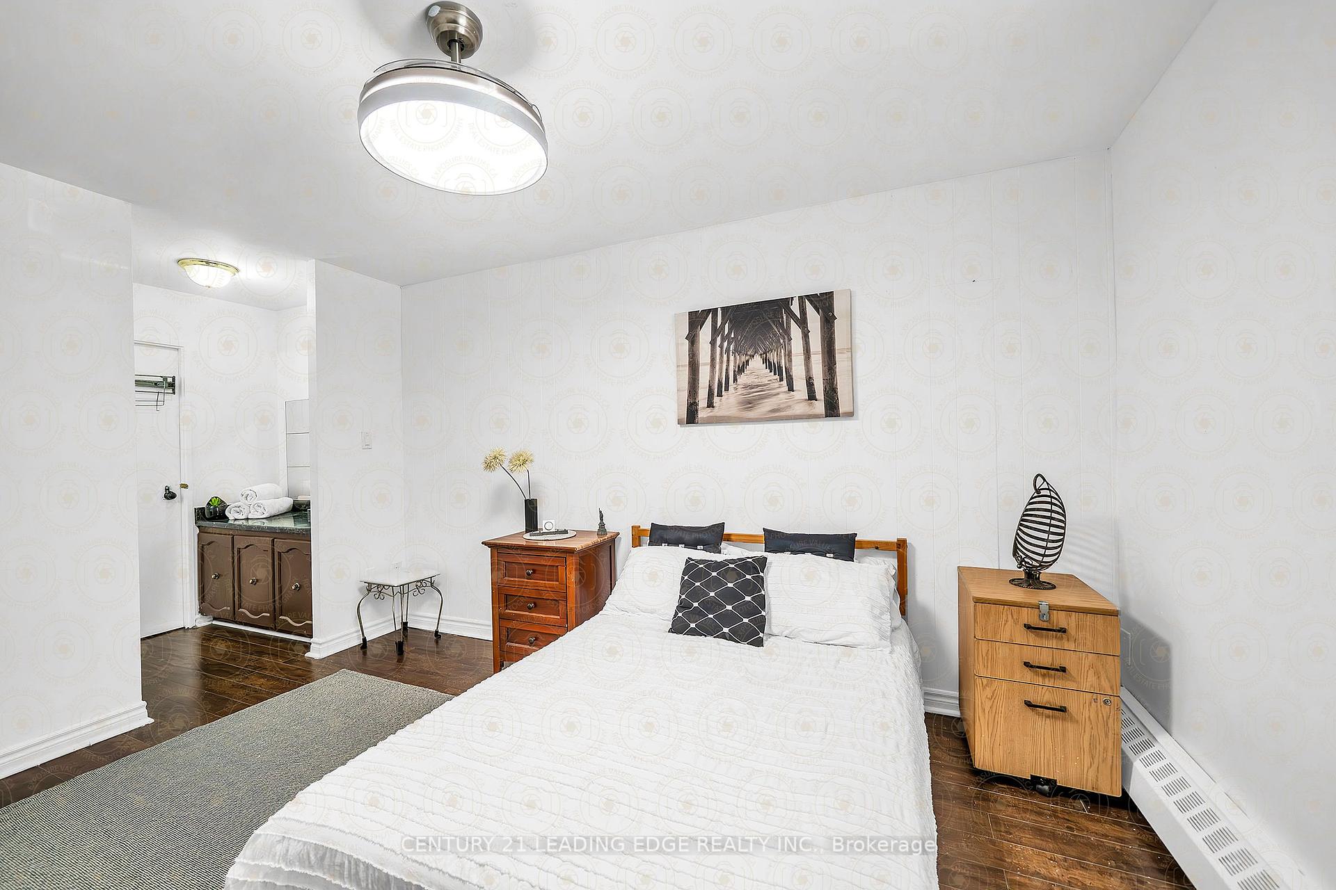 3 Bedrooms Condo at 1690 Victoria Park, Toronto For sale