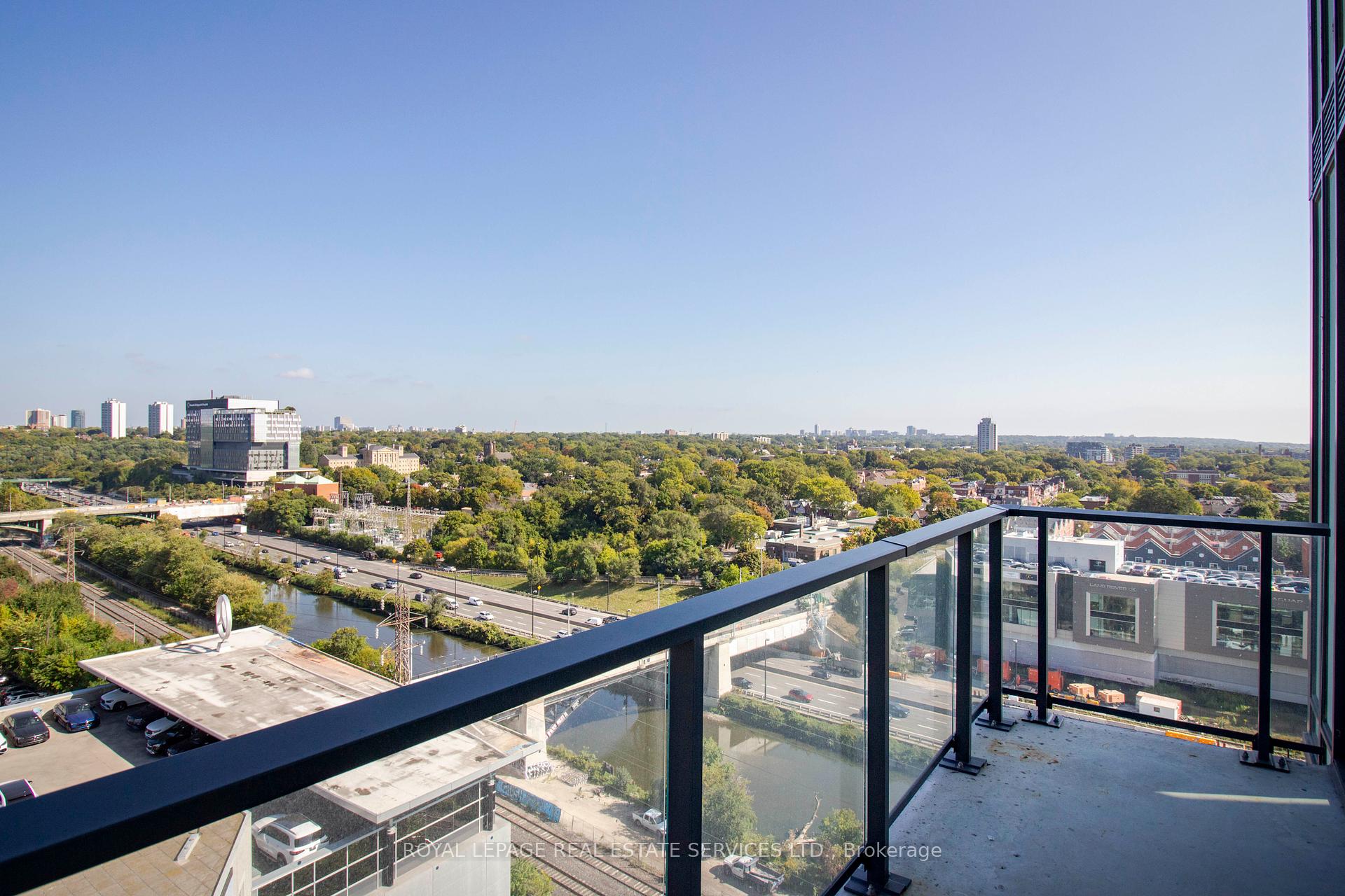2 Bedrooms Condo at 5 Defries, Toronto For sale
