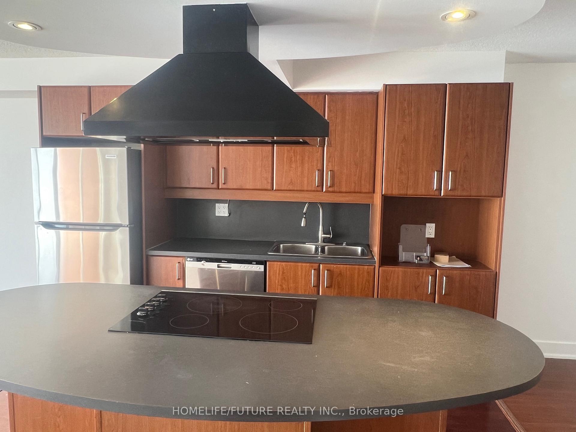 1 Bedroom Condo at 550 Queens,  Toronto For sale