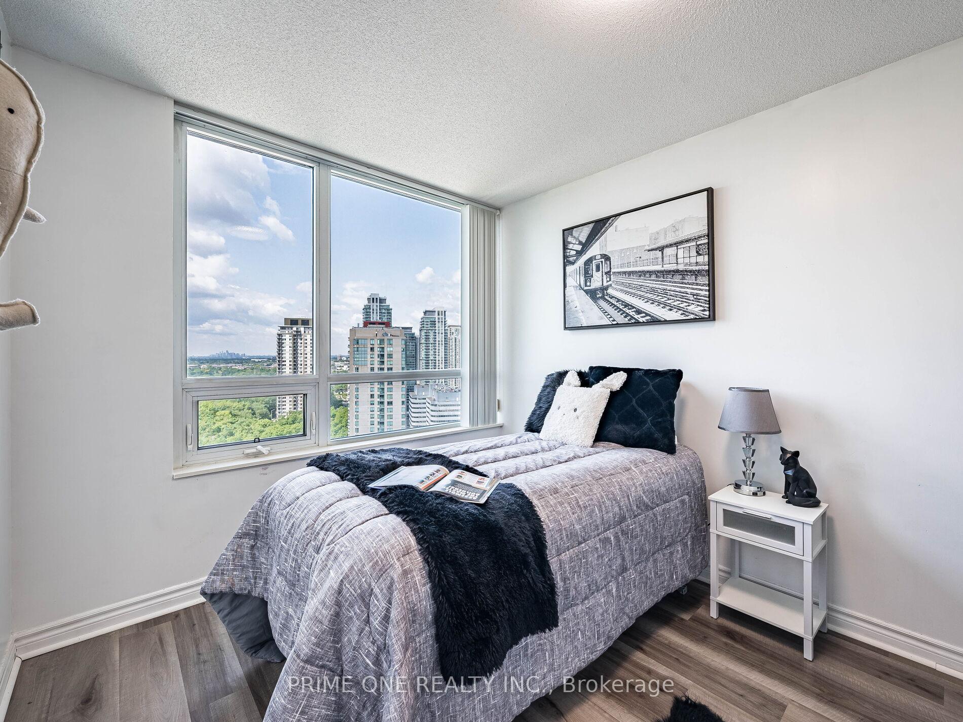 2 Bedrooms Condo at 88 Grangeway, Toronto For sale