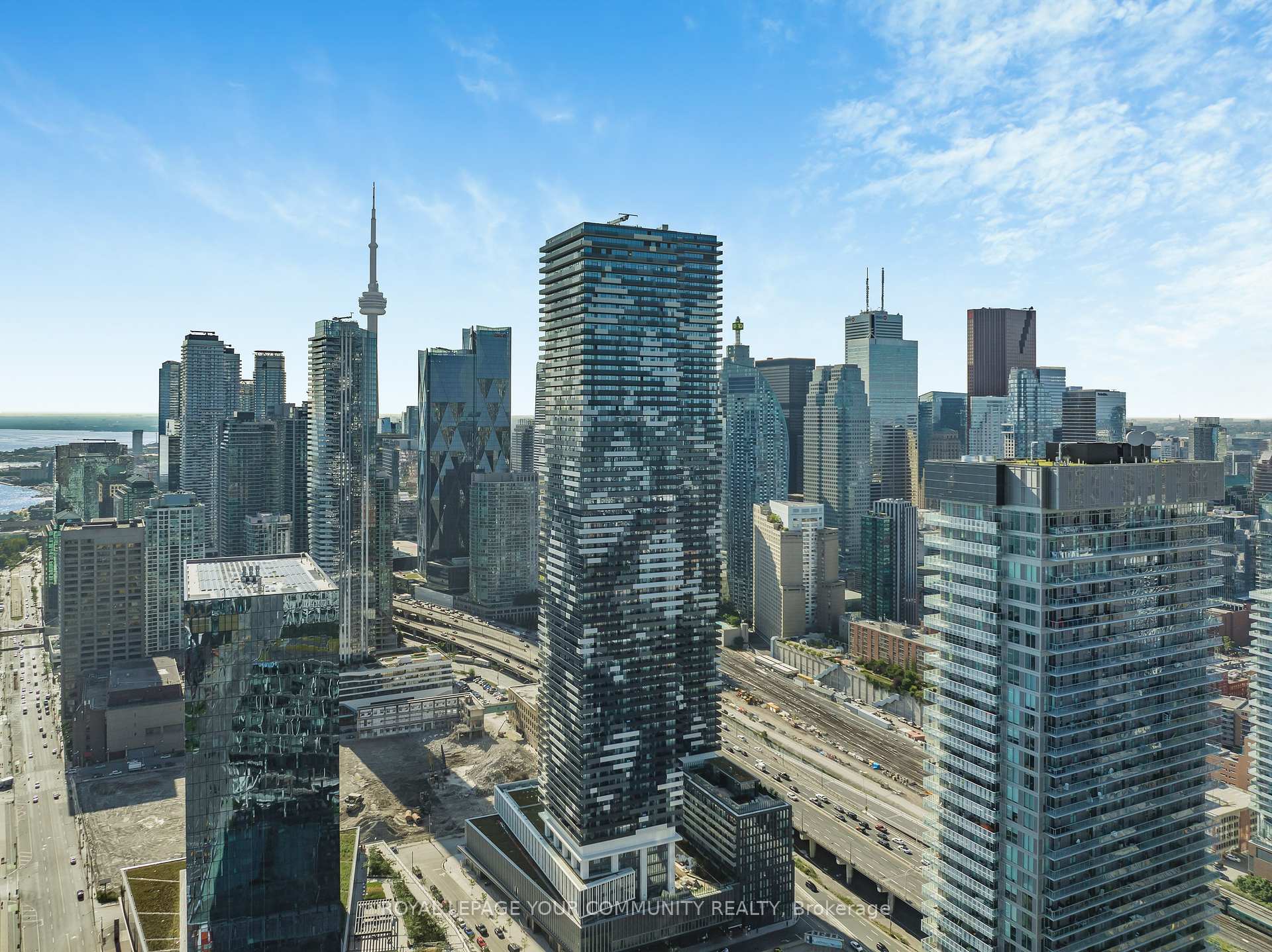 3 Bedrooms Condo at 138 Downes, Toronto For sale
