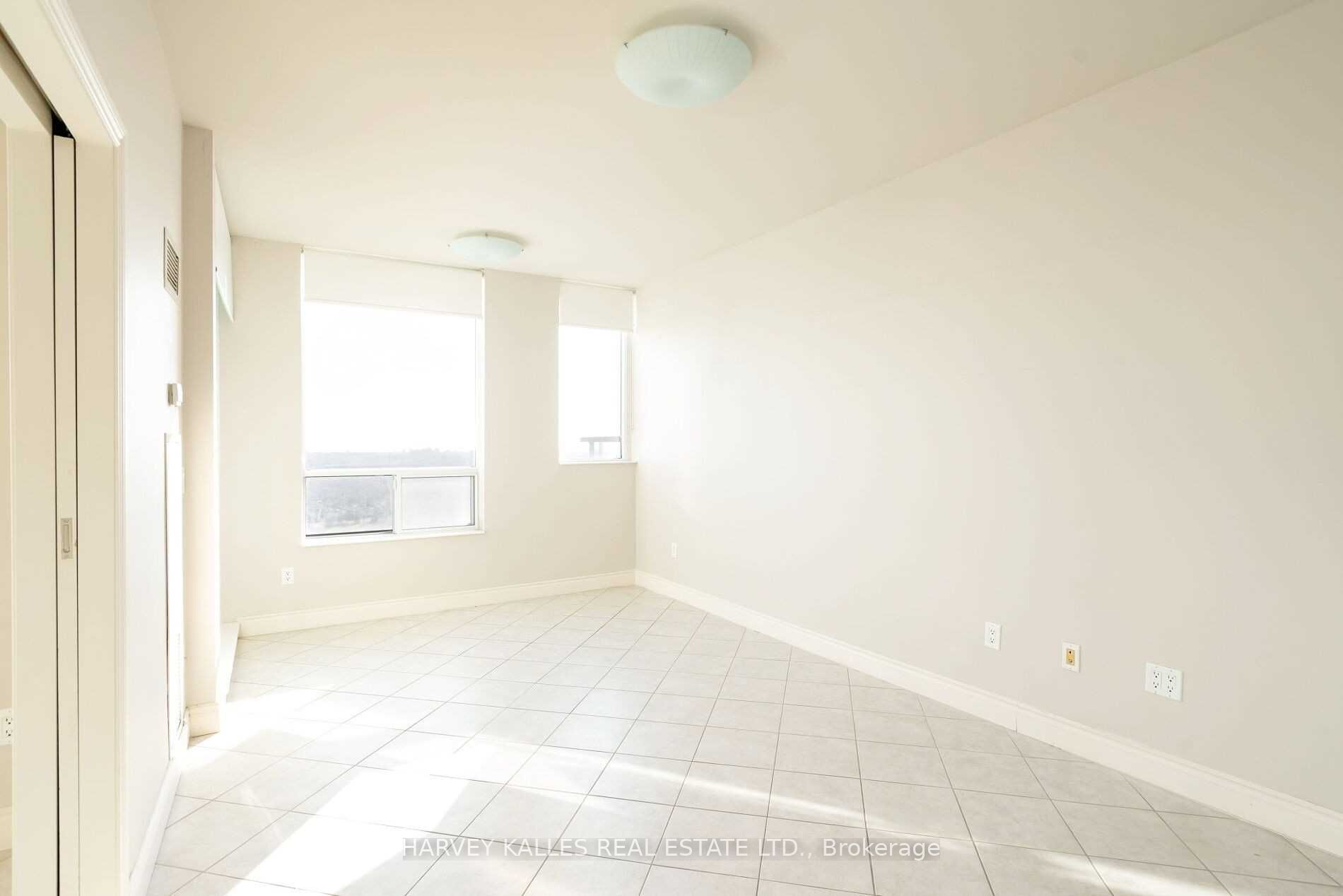 60 Brian Harrison Way Ph 3401