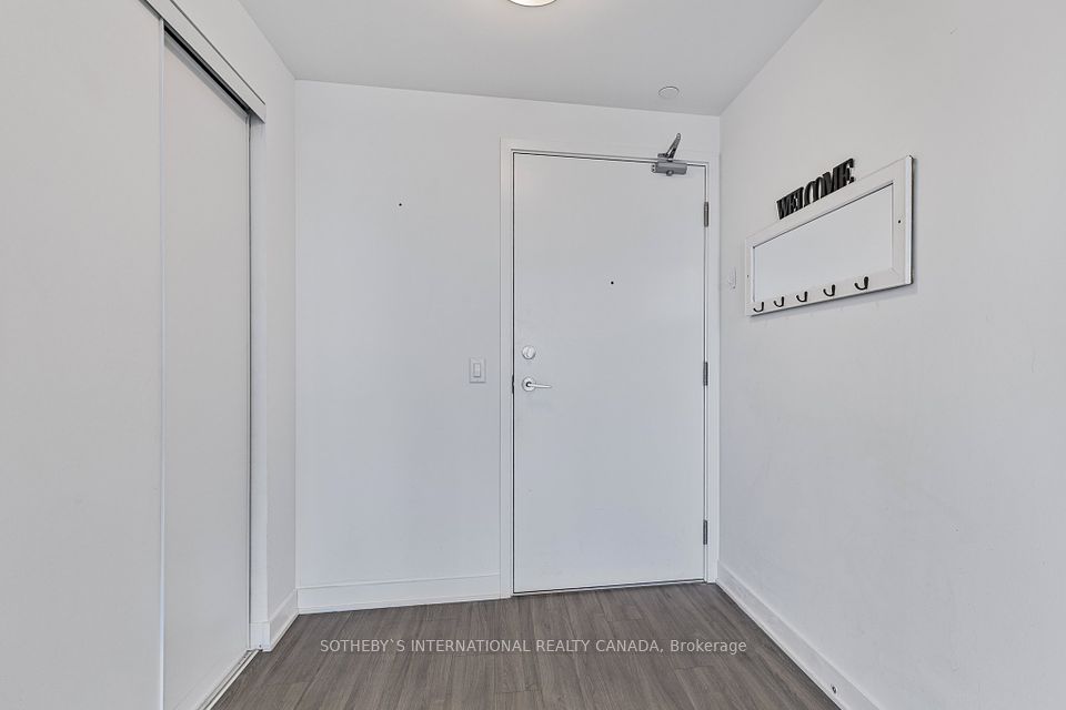 #403 - 681 Yonge Street, Barrie, ON L9J 0K1