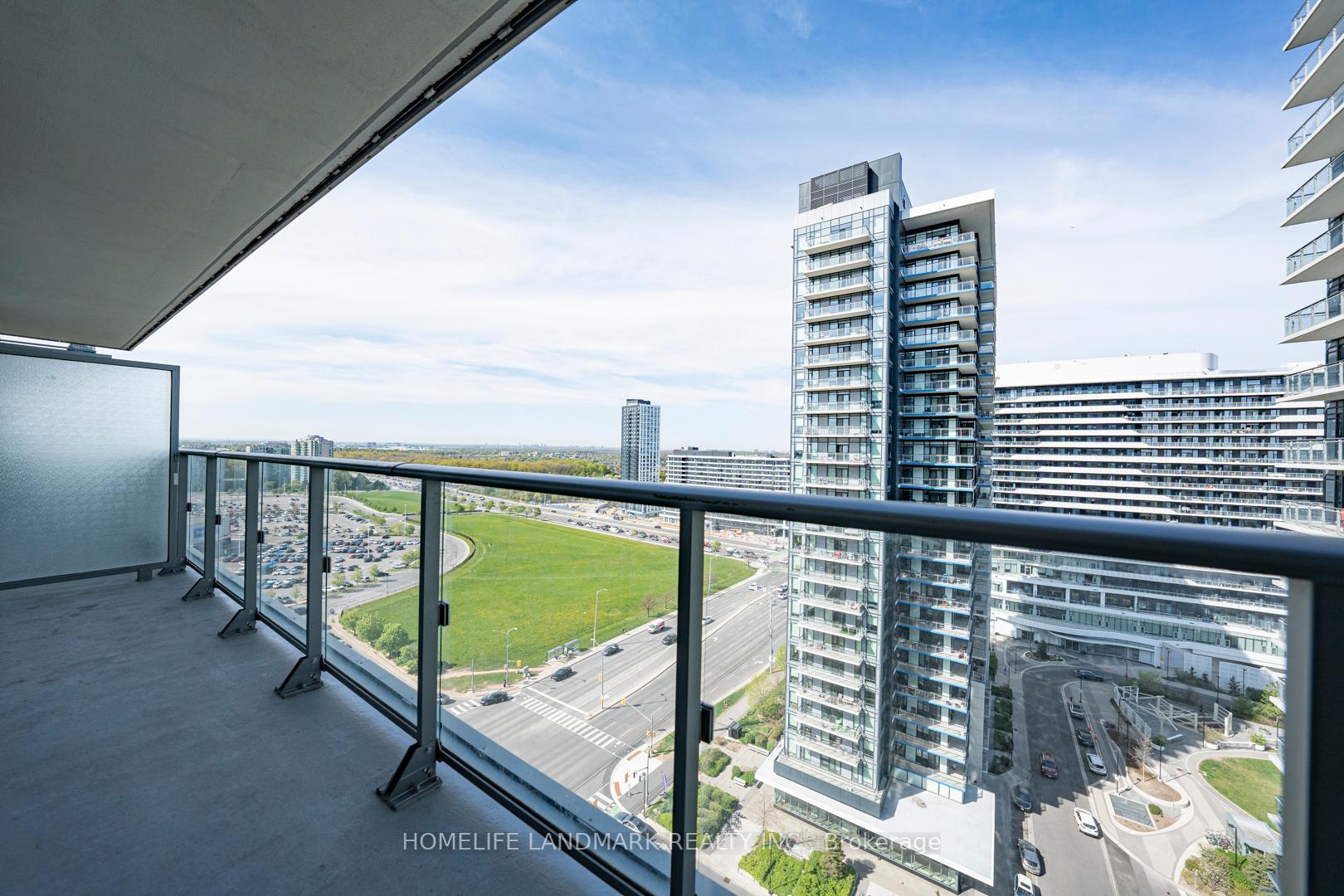 3 Bedrooms Condo at 4675 Metcalfe, Mississauga For sale