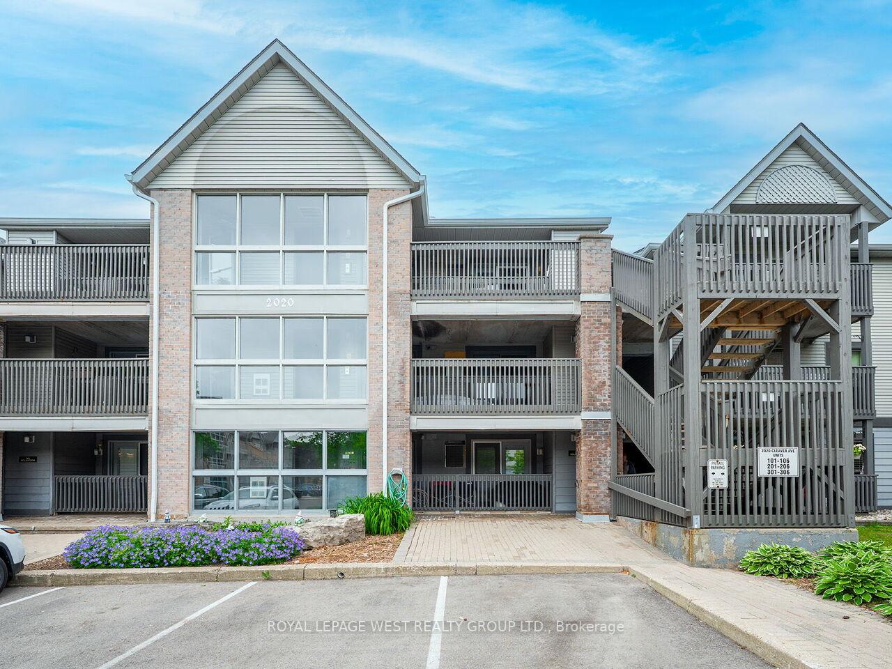 2 Bedrooms Condo at 2020 Cleaver, Burlington For sale