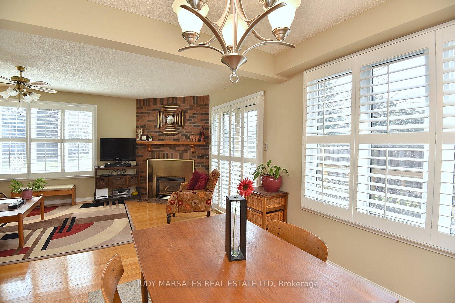 3 Bedrooms Condo at 644 Upper Paradise,  Hamilton For sale