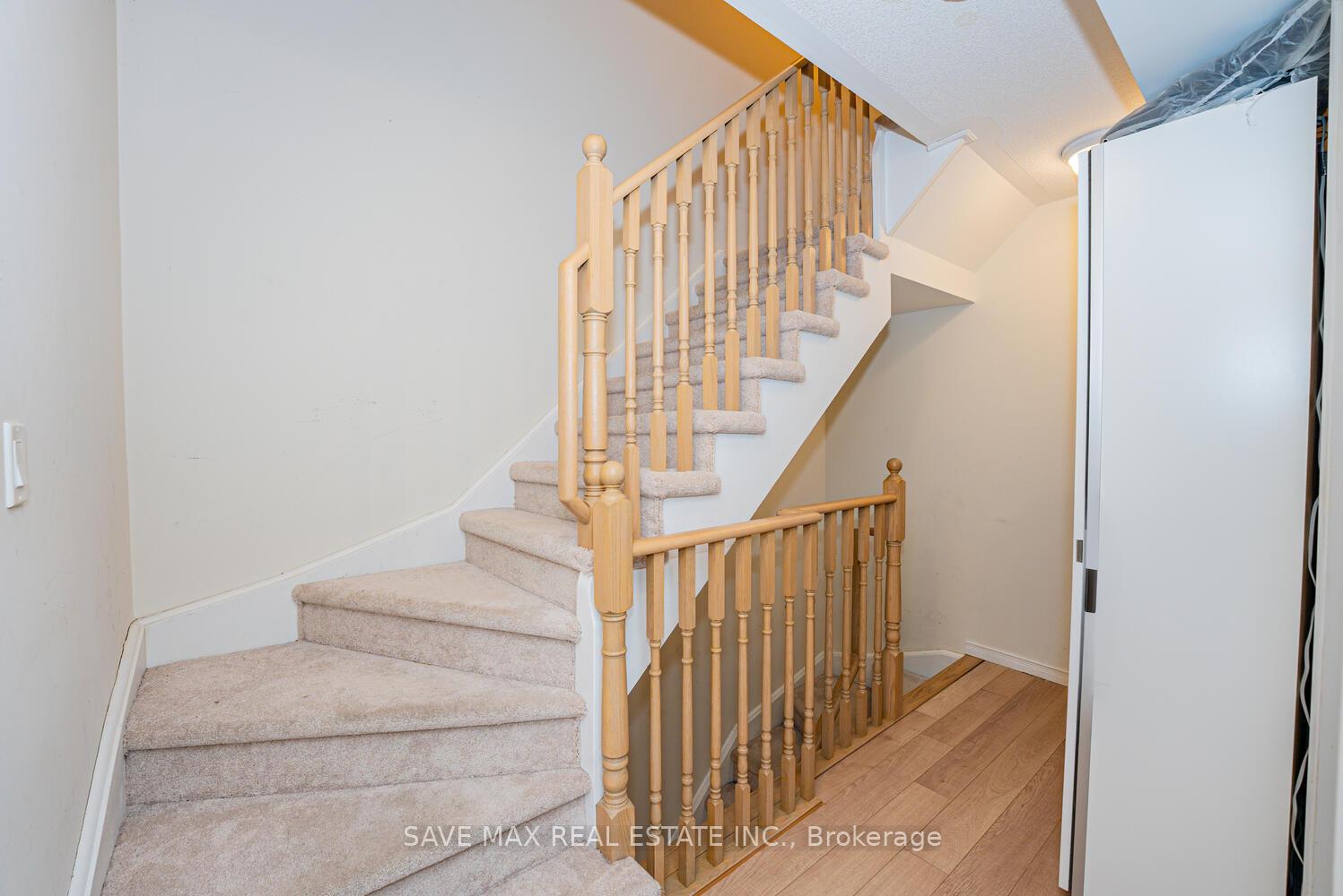 2 Bedrooms Condo at 1070 Progress, Toronto For sale