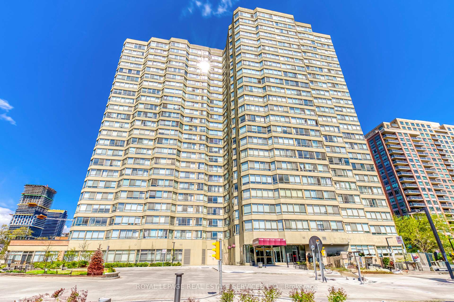 2 Bedrooms Condo at 3605 Kariya, Mississauga For sale