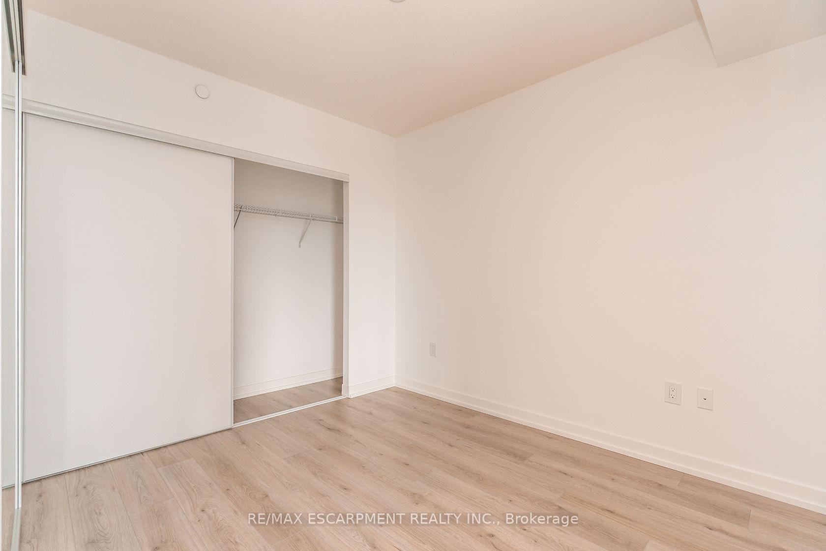 2 Bedrooms Condo at 395 Bloor, Toronto For sale