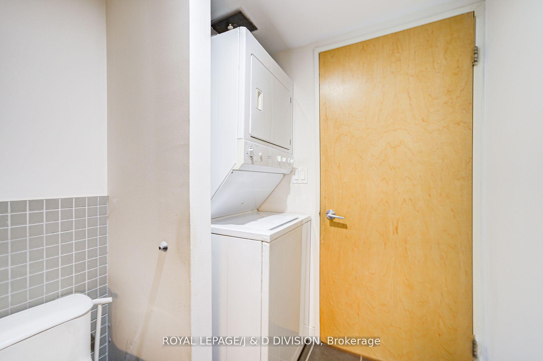 3 Bedrooms Condo at 1005 King, Toronto For sale