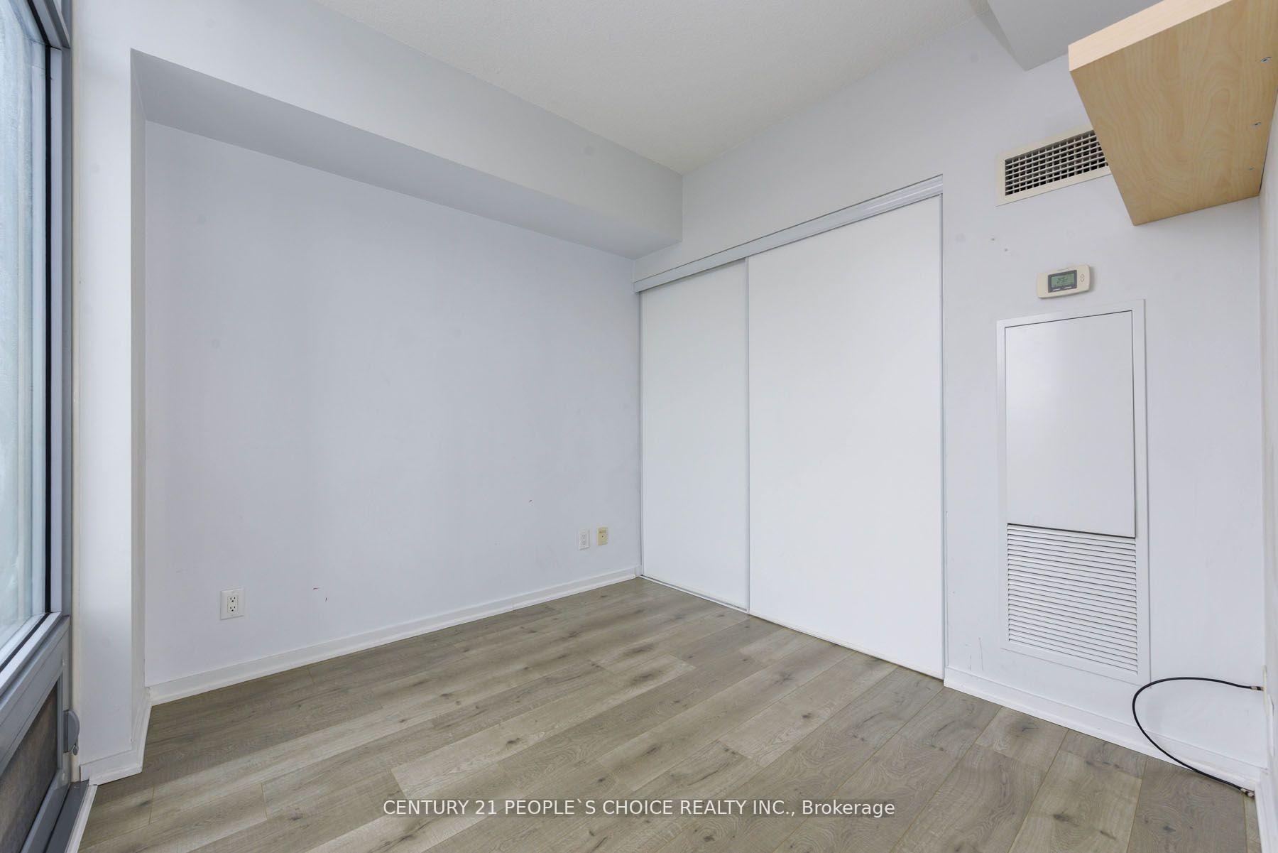 2 Bedrooms Condo at 105 The Queensway, Toronto For sale