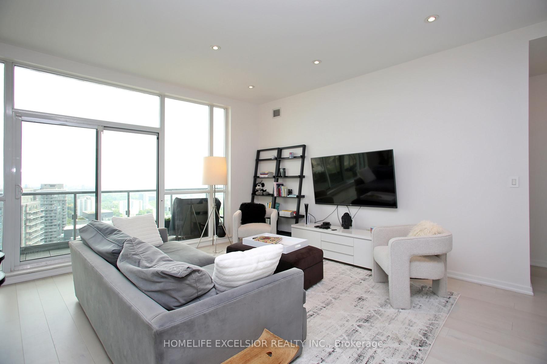 2 Bedrooms Condo at 70 Forest Manor, Toronto For sale