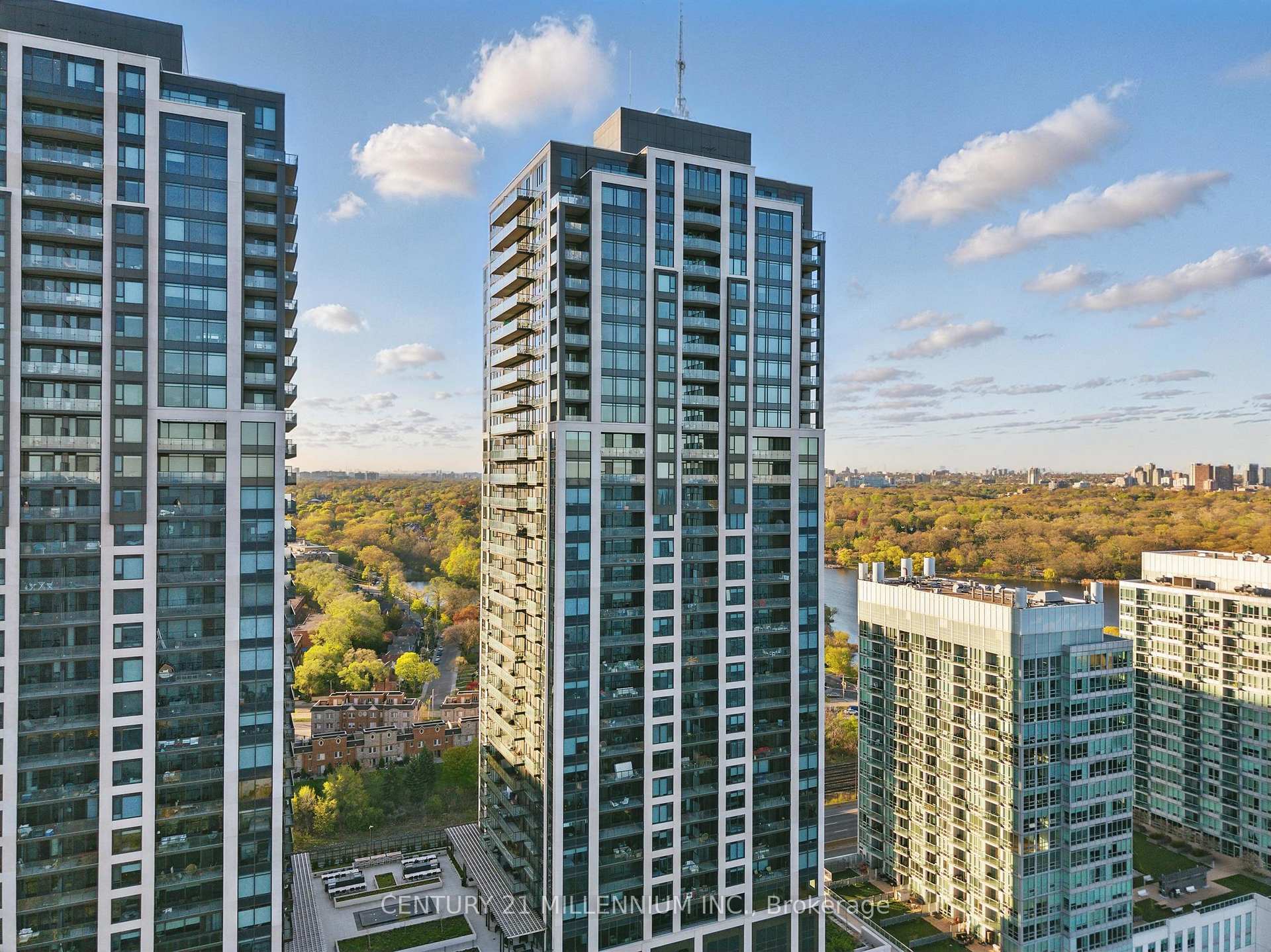 3 Bedrooms Condo at 1926 Lake Shore, Toronto For sale