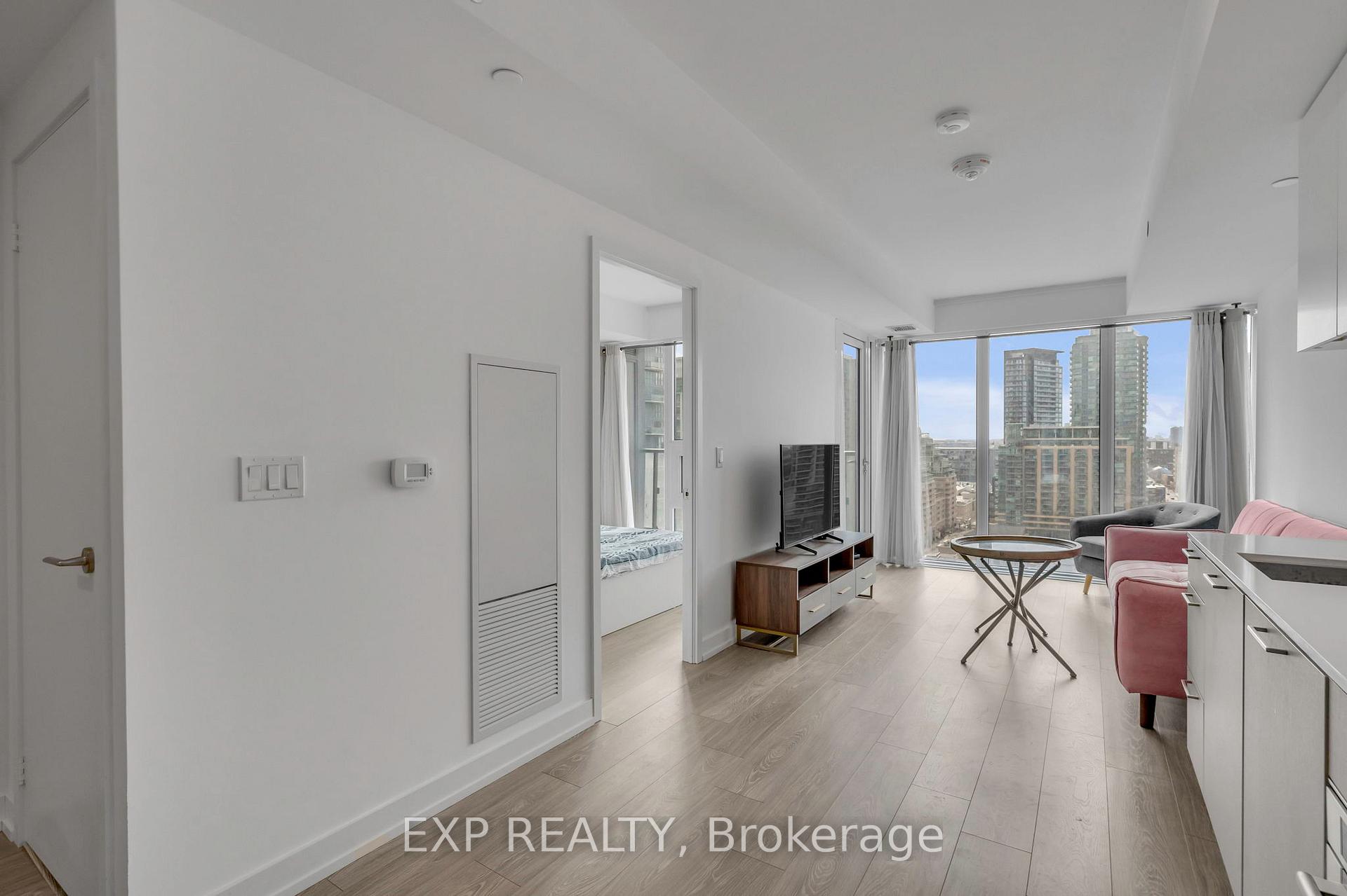 2 Bedrooms Condo at 19 Western Battery, Toronto For sale