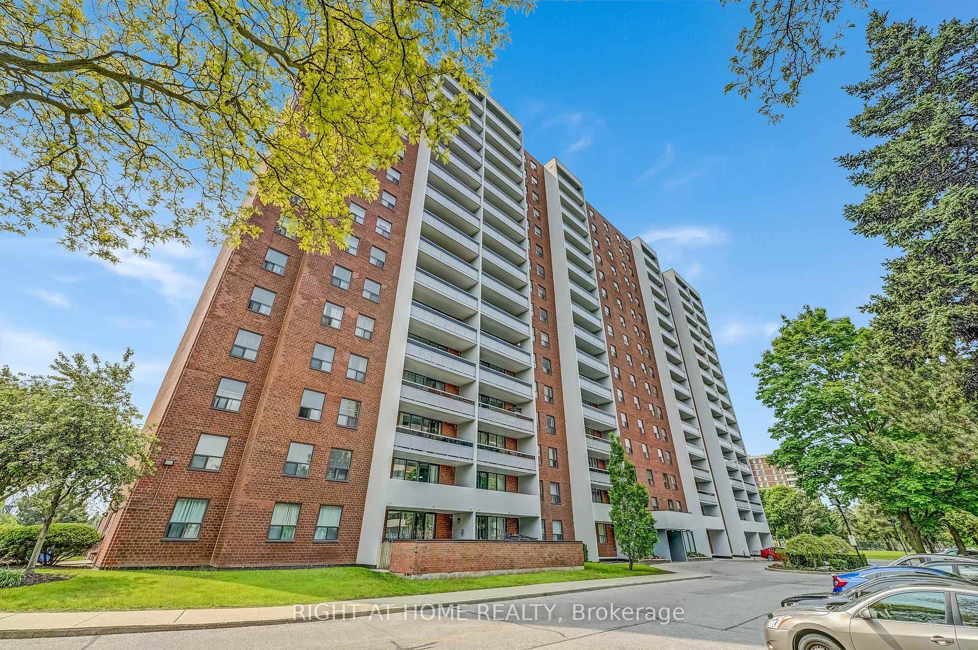 2 Bedrooms Condo at 1250 Bridletowne, Toronto For sale