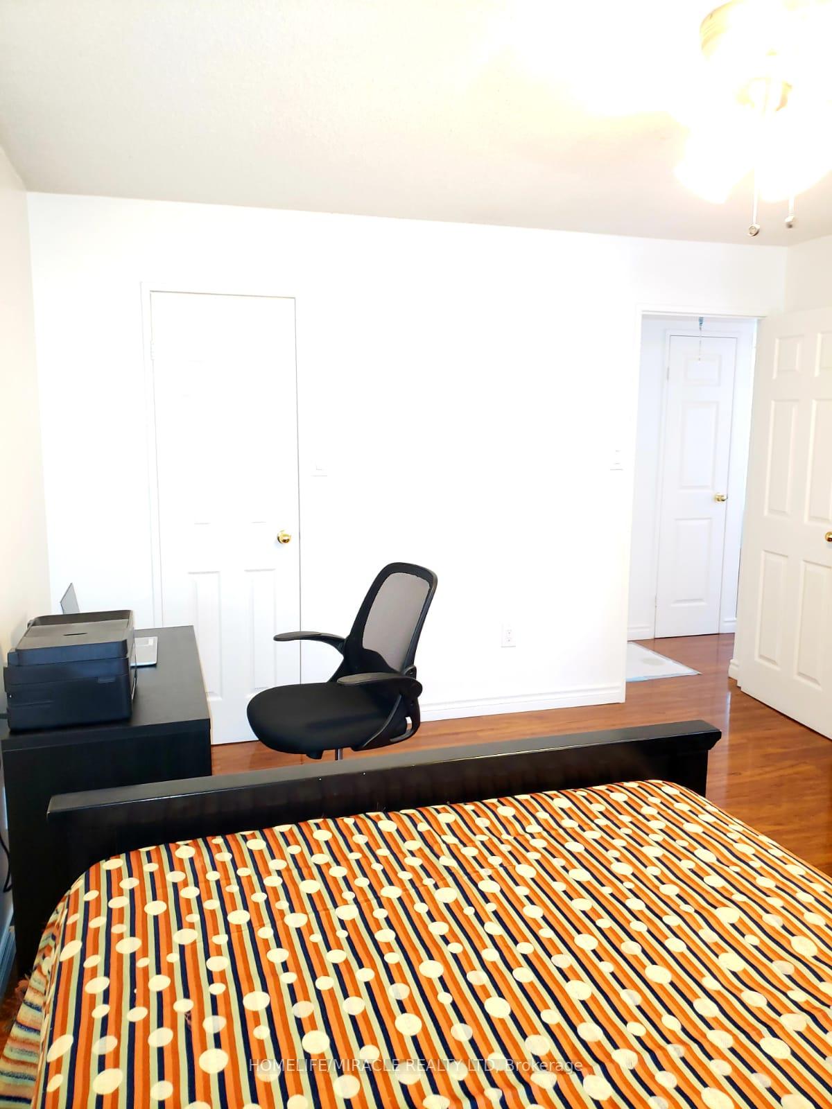 2 Bedrooms Condo at 121 Trudelle, Toronto For sale
