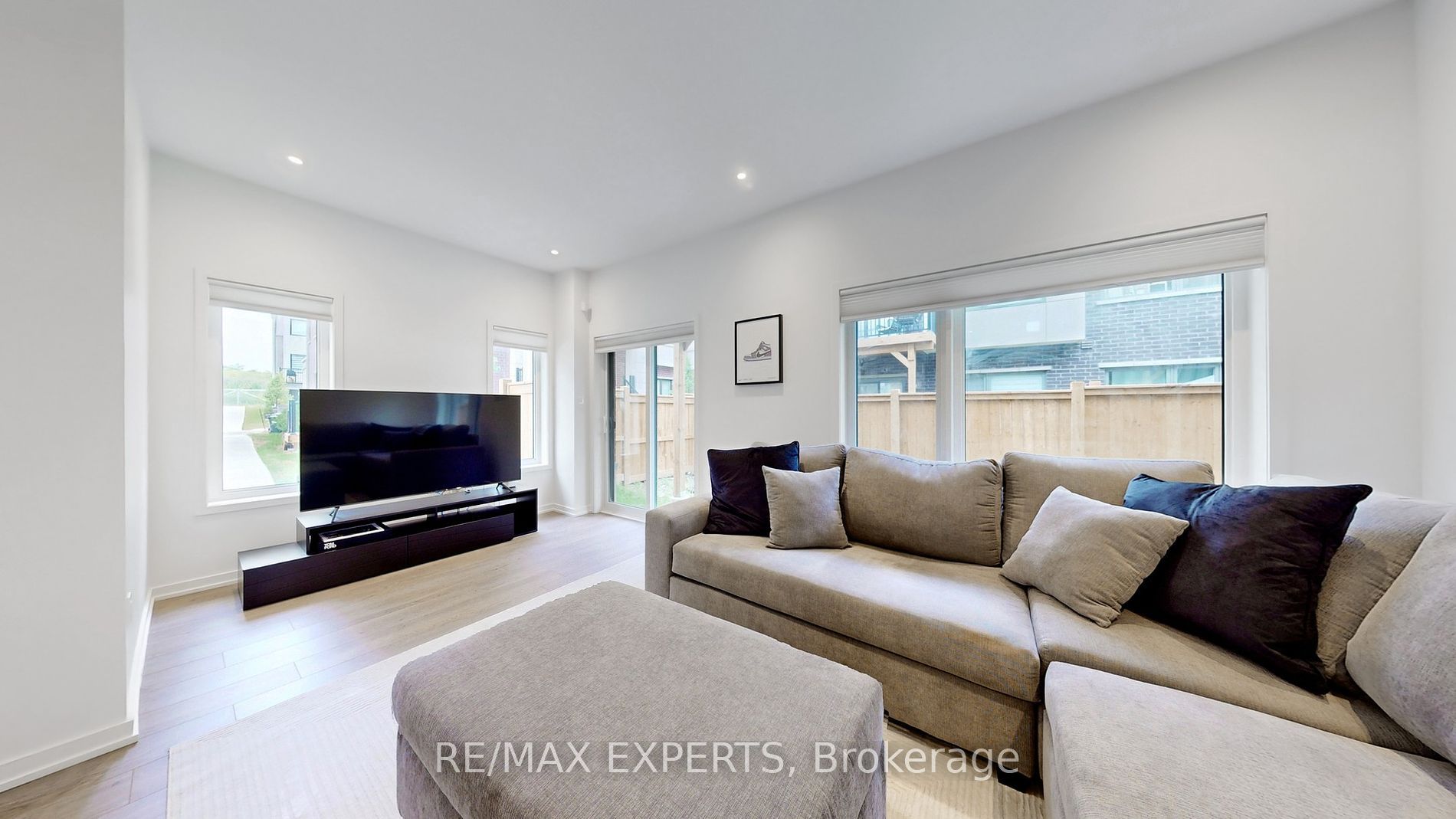 28 Queensland Crescent