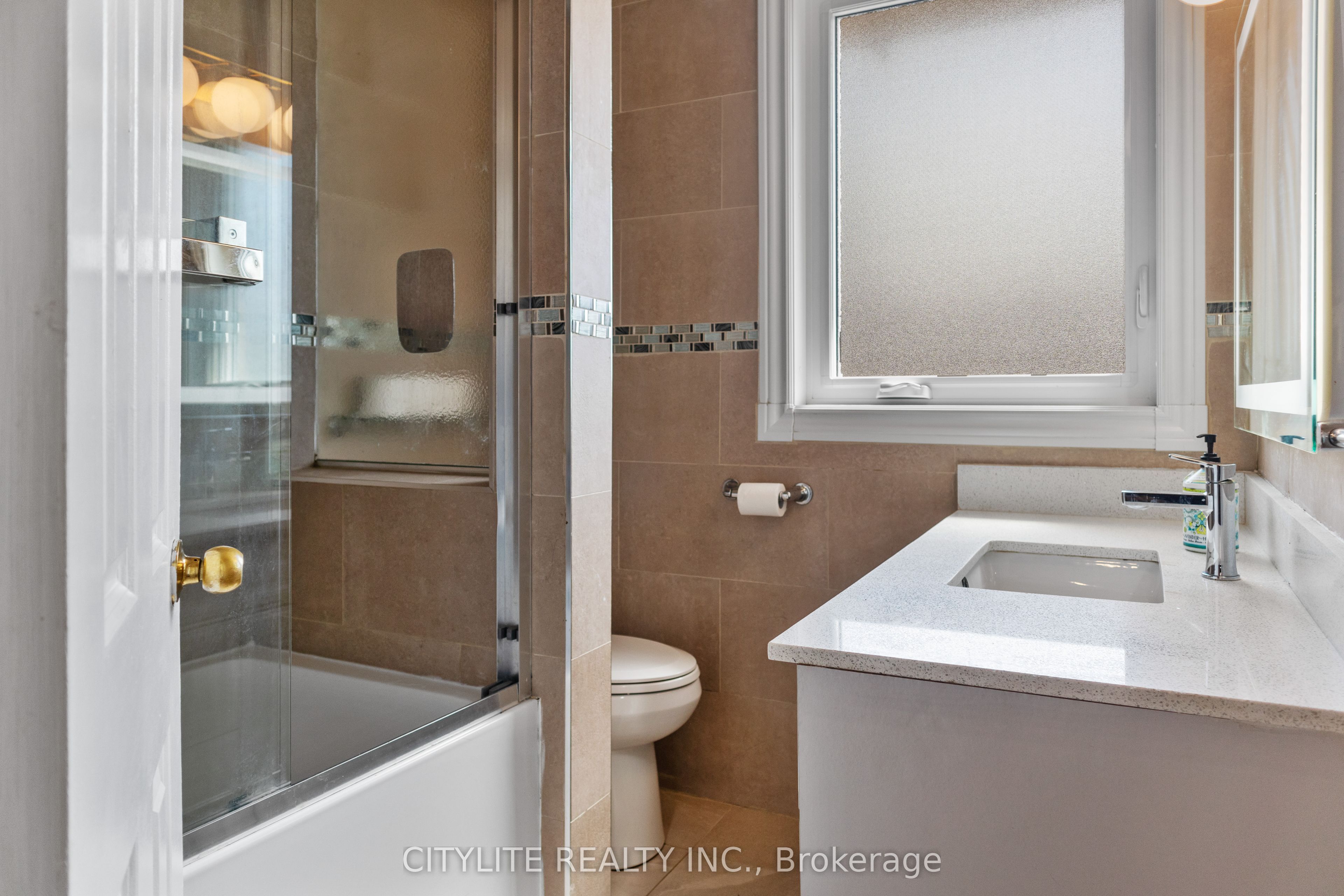 2 Emmeline Crescent
