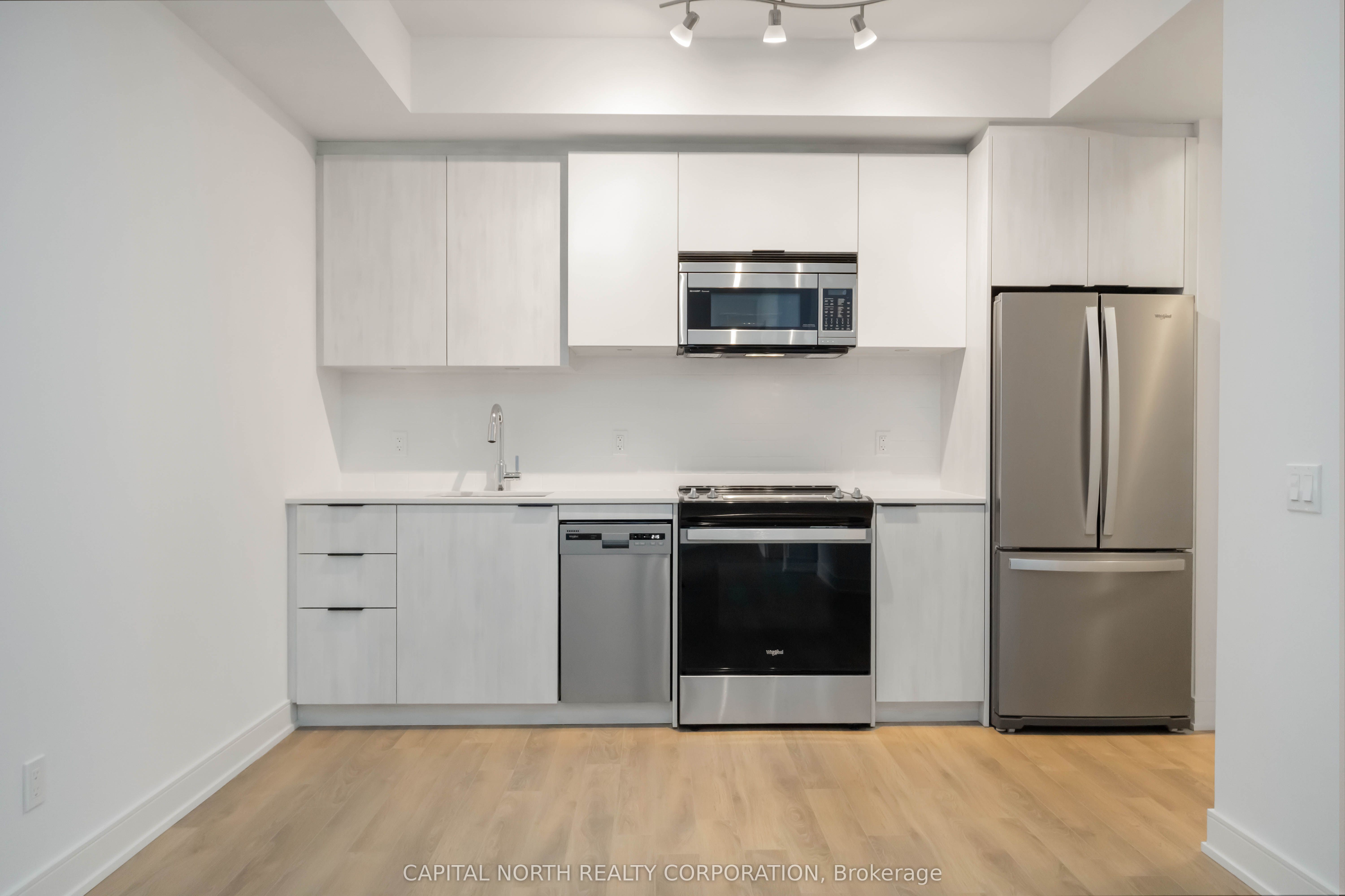 1350 Ellesmere Road, #527
