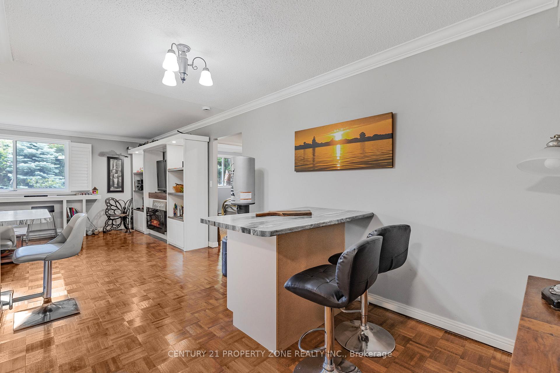 2 Bedrooms Condo at 482 James, Hamilton For sale