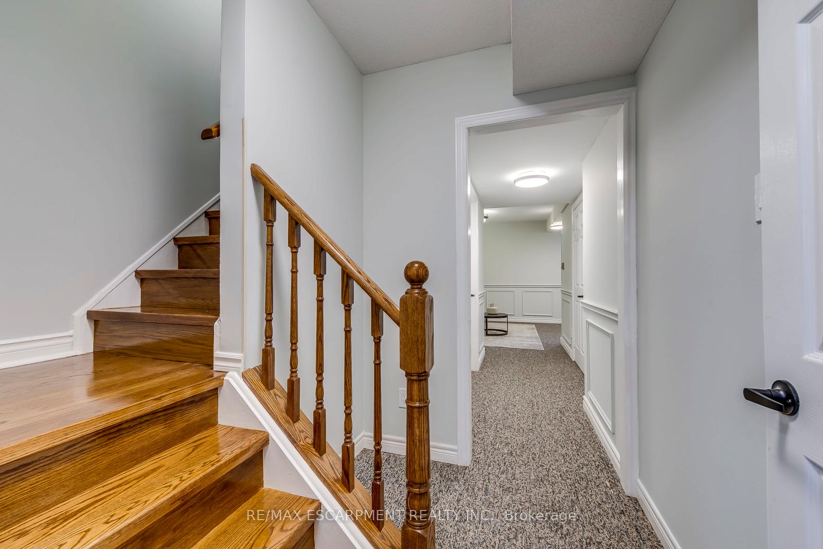 3 Bedrooms Condo at 2880 Headon Forest,  Burlington For sale
