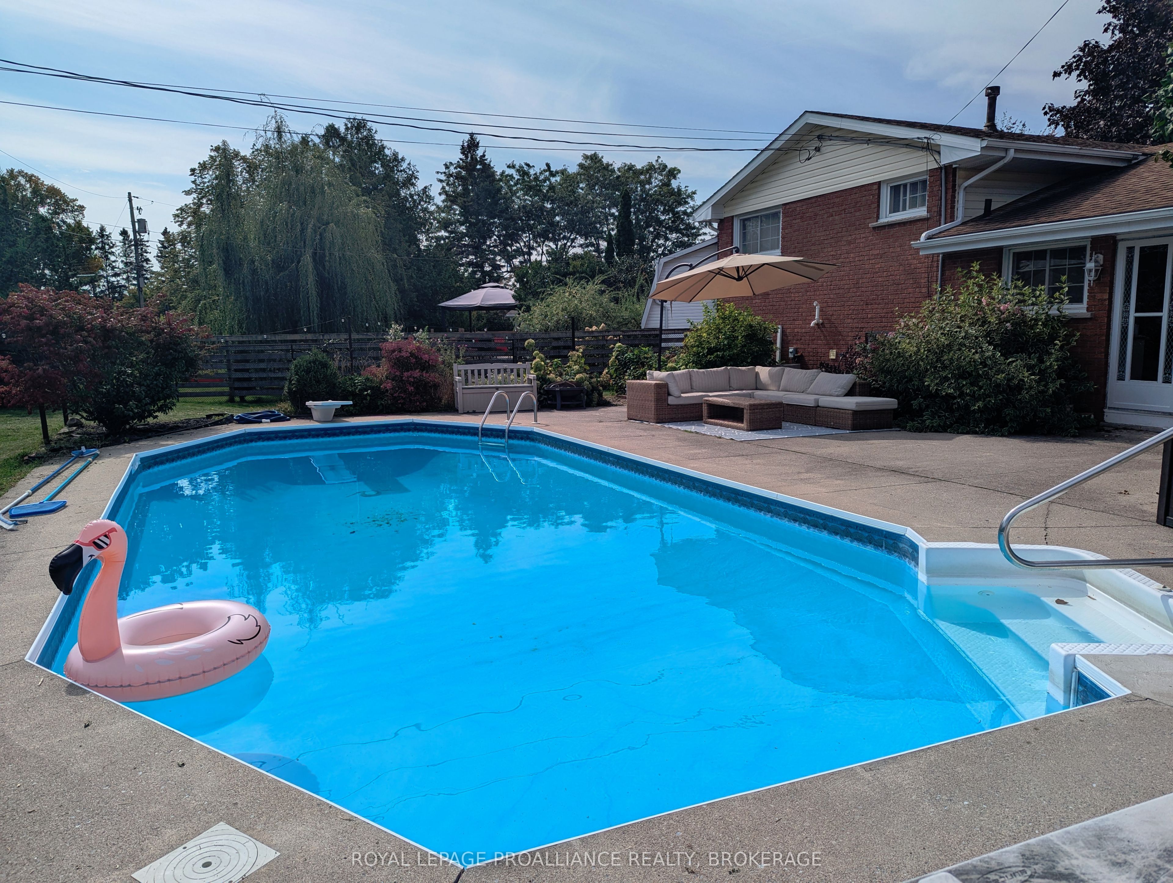 7 Bakers Lane, Loyalist, ON K7L 3Z2