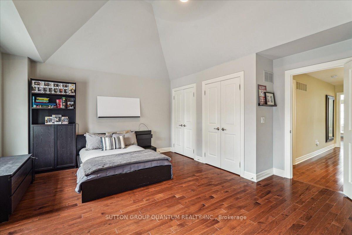 2 Bedrooms Condo at 2378 Marine, Oakville For sale
