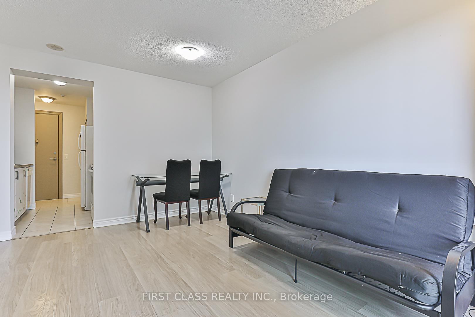 1 Bedroom Condo at 70 Town Centre, Toronto For sale