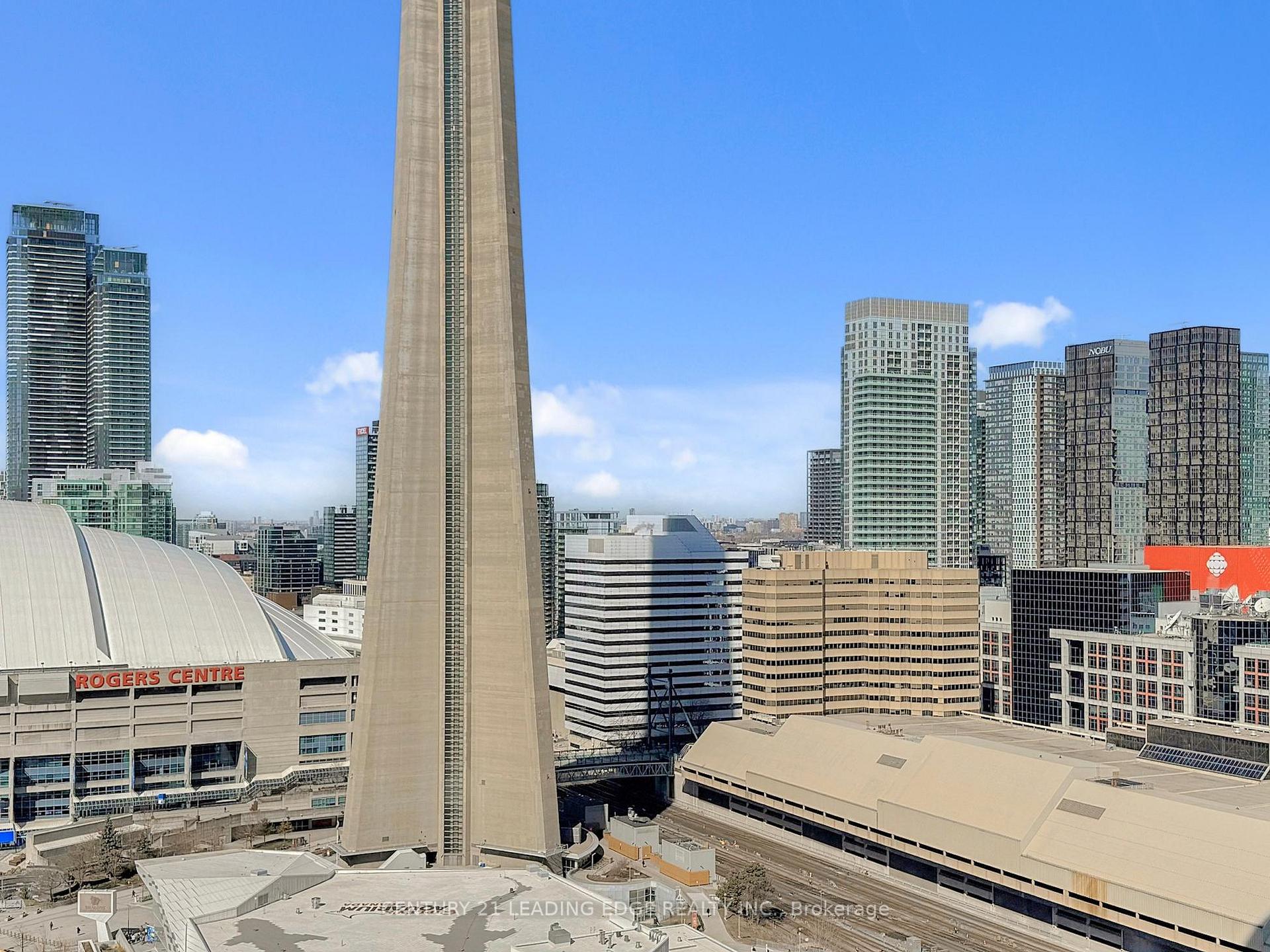 2 Bedrooms Condo at 30 Grand Trunk, Toronto For sale