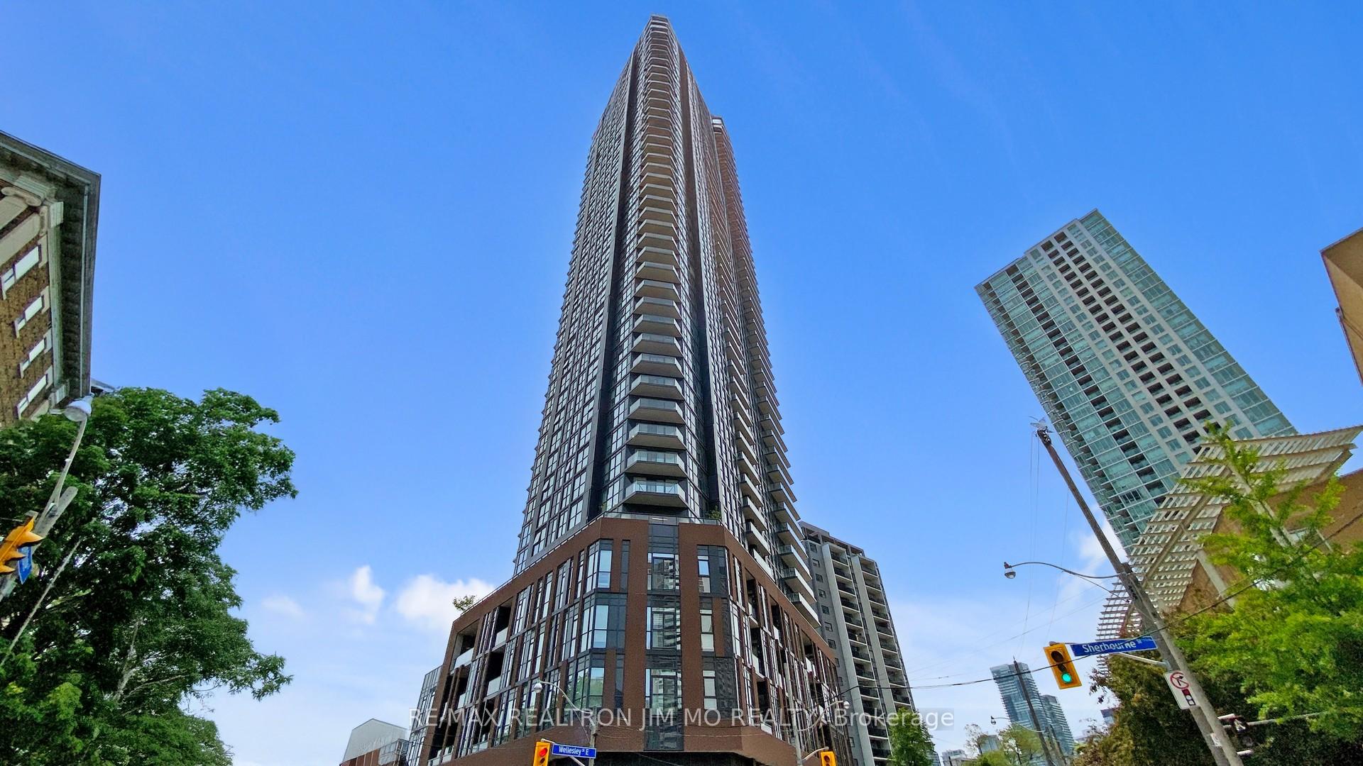 3 Bedrooms Condo at 159 Wellesley, Toronto For sale