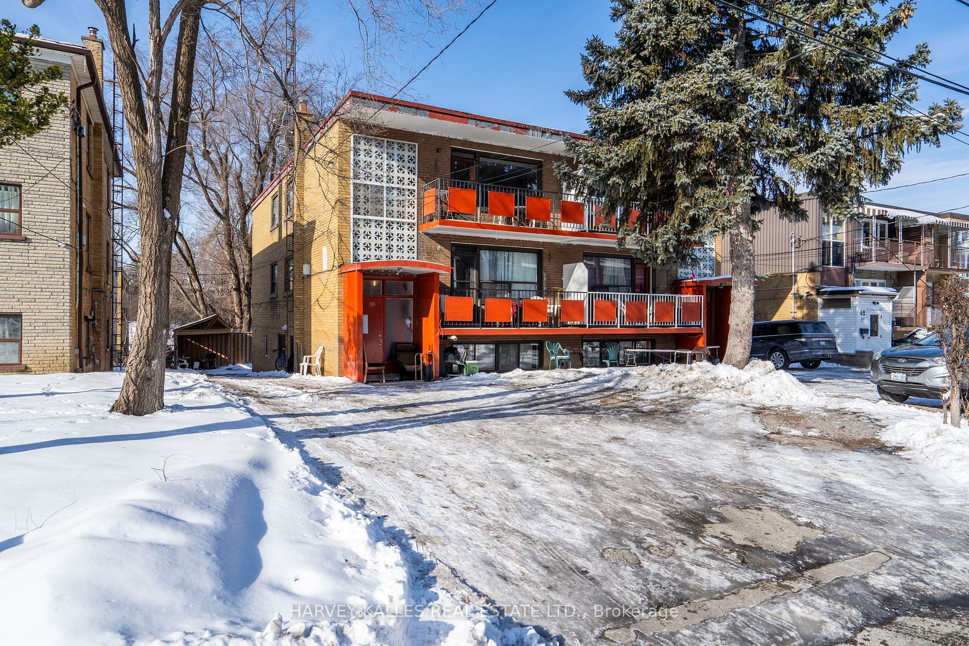 58 Garthdale Court W