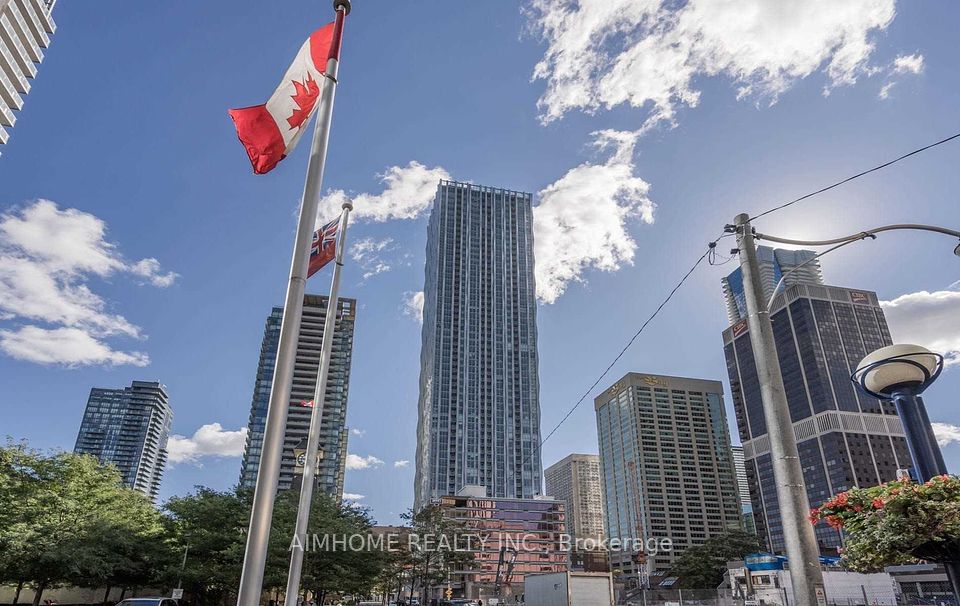 1 Yorkville Avenue