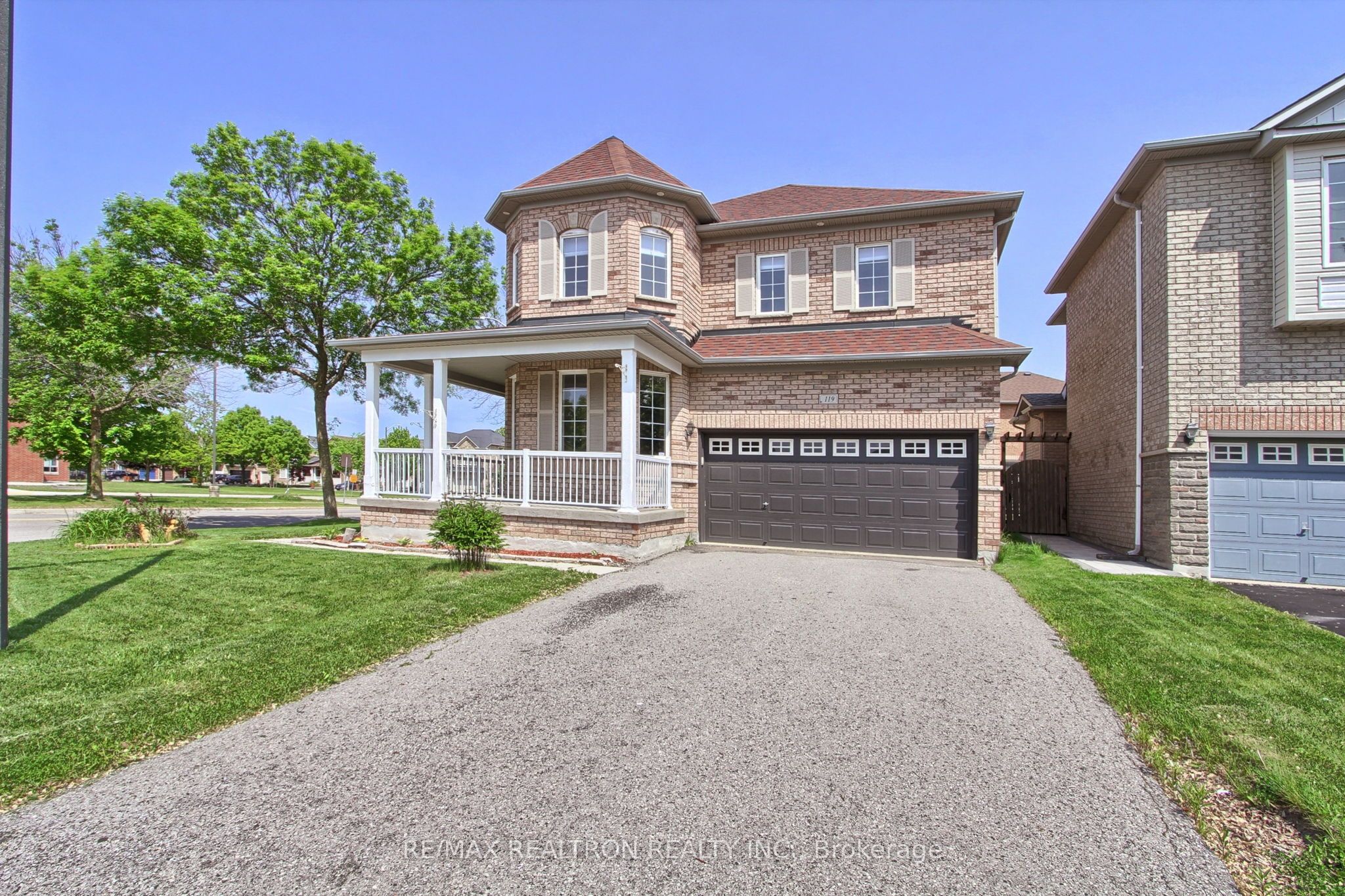119 Watkins Glen Crescent