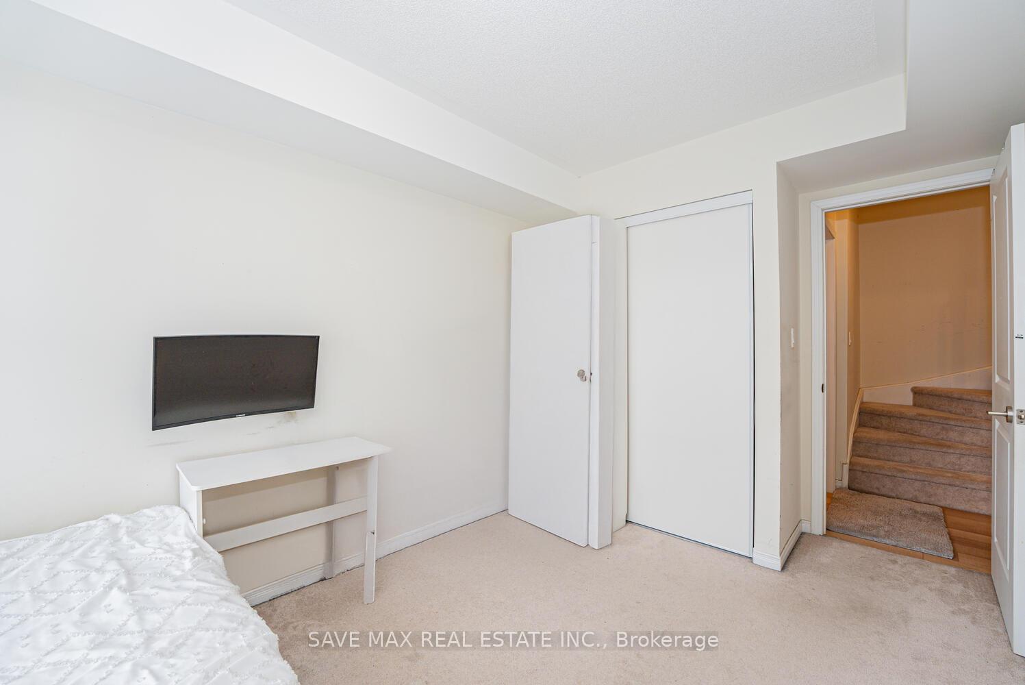 2 Bedrooms Condo at 1070 Progress, Toronto For sale