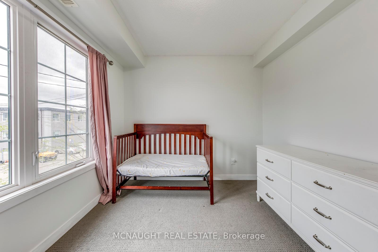 3 Bedrooms Condo at 9 Forbes, Toronto For sale