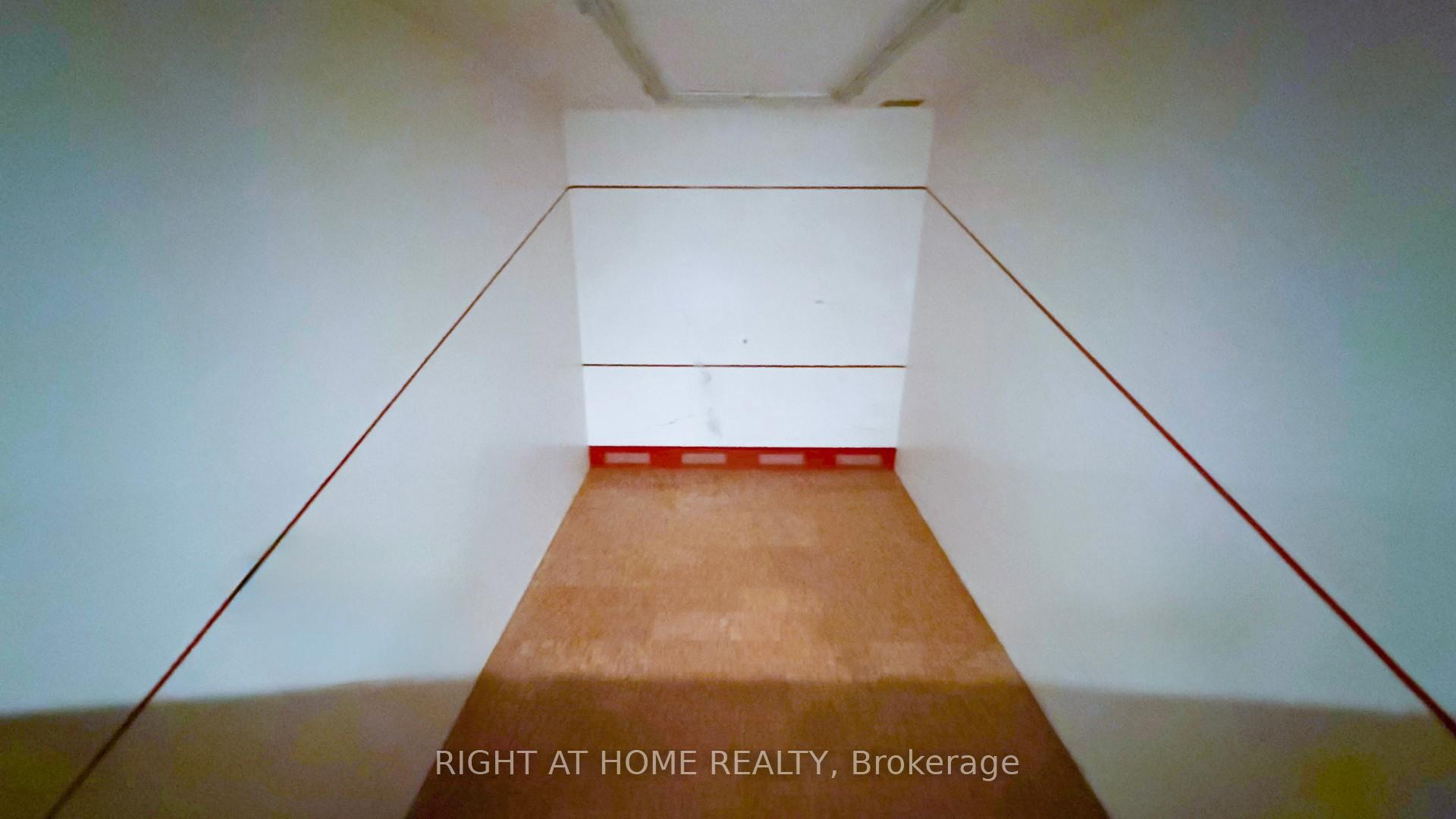 3 Bedrooms Condo at 75 Bamburgh, Toronto For sale
